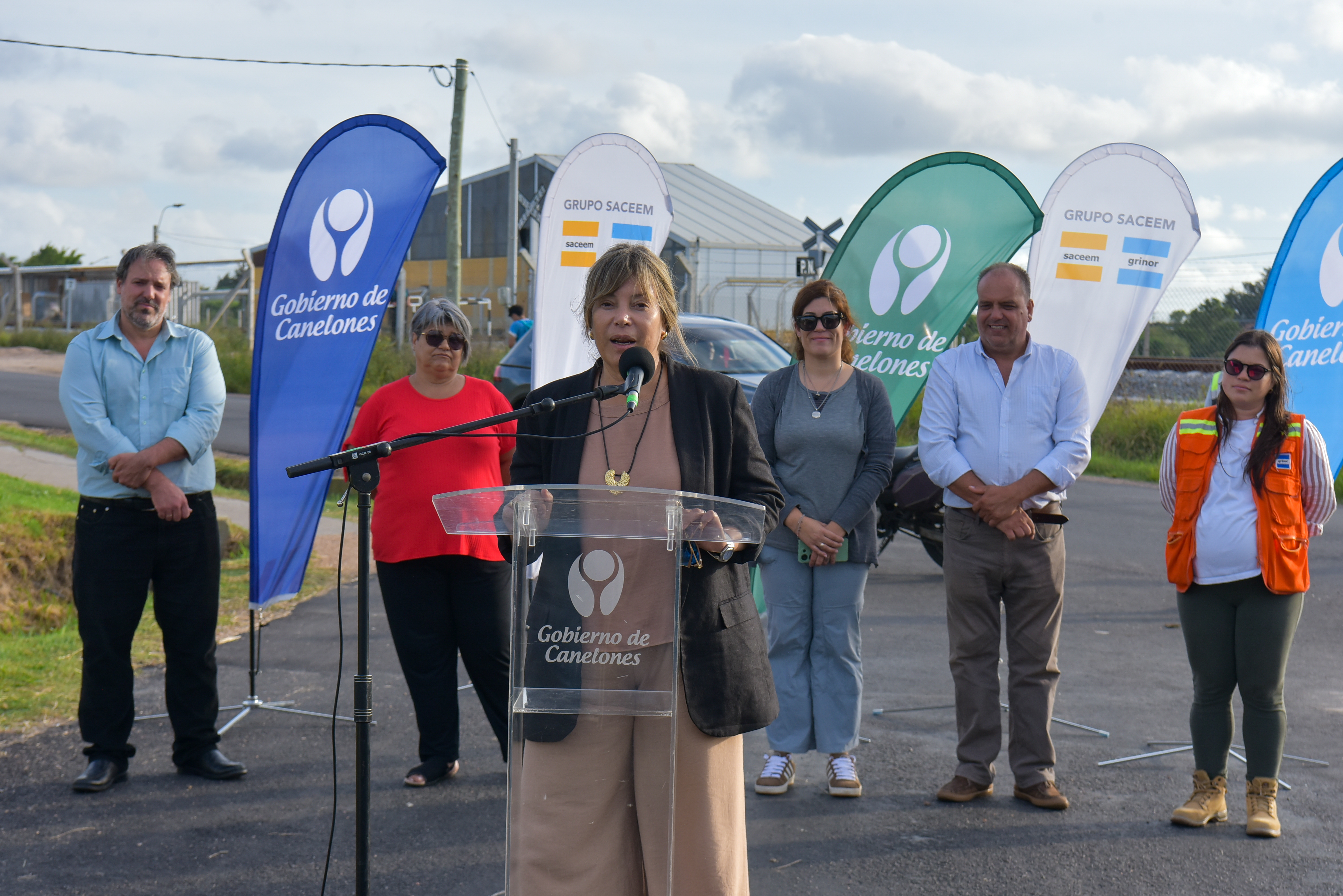Inauguración de obras de infraestructura vial e hidráulica en el barrio San Francisco del Municipio 18 de Mayo