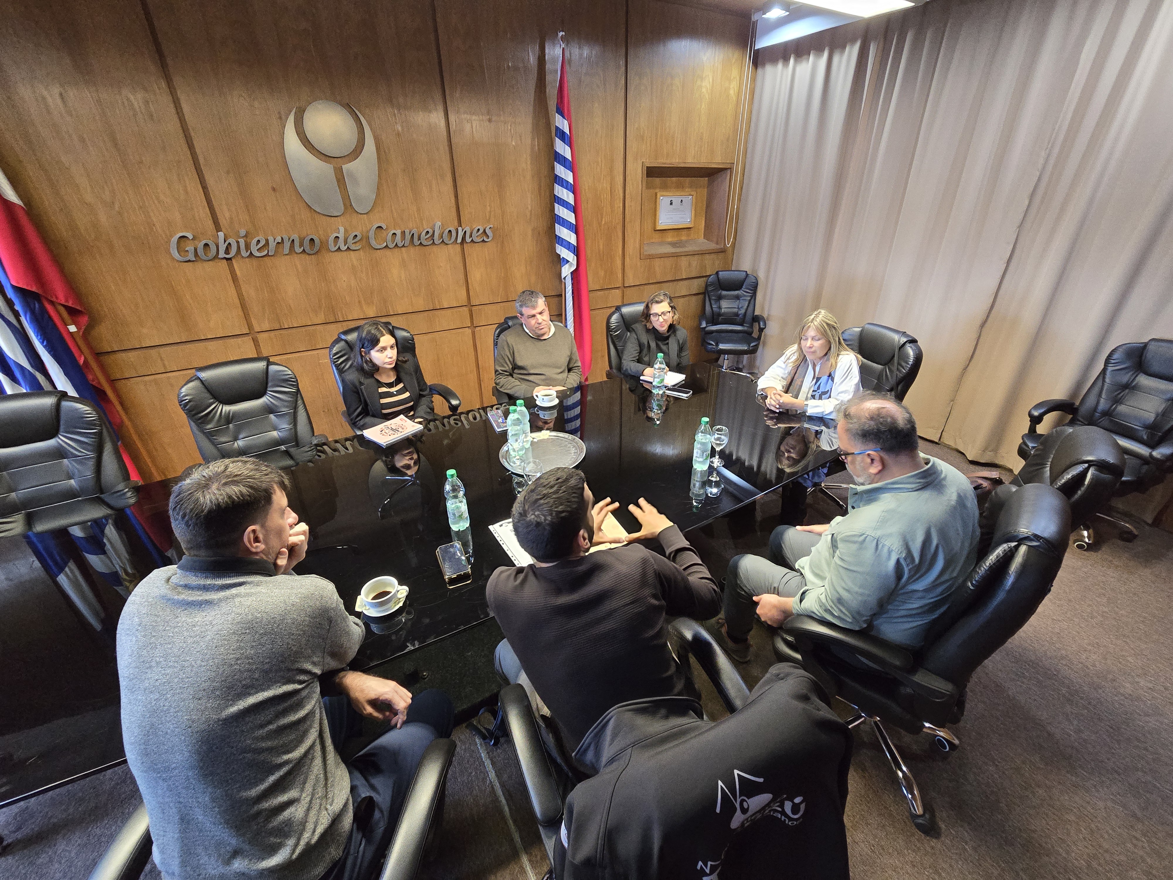 Intendenta recibió a representantes de Movimiento Tacurú para trabajar en proyecto con jóvenes en situación de calle
