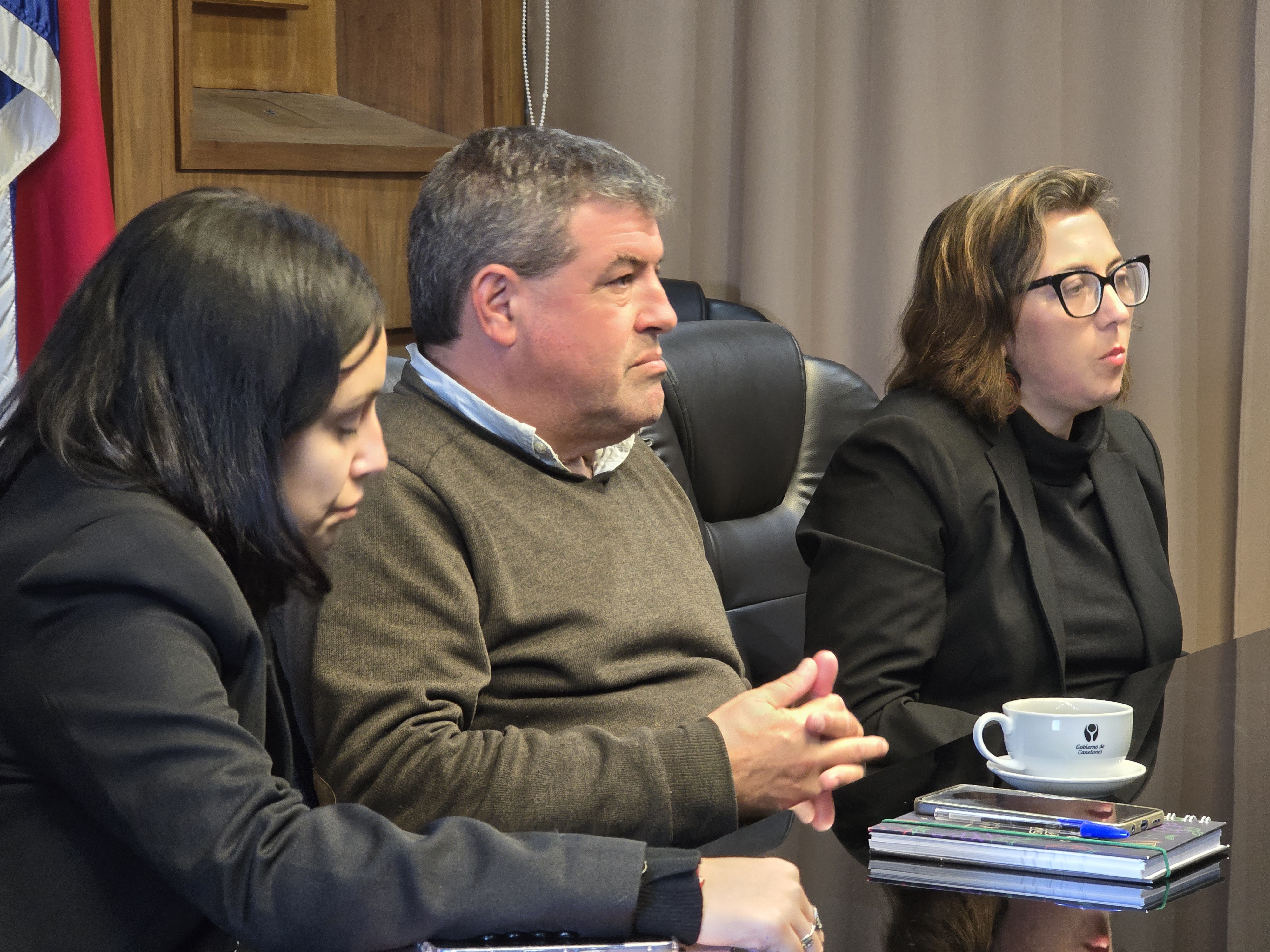 Intendenta recibió a representantes de Movimiento Tacurú para trabajar en proyecto con jóvenes en situación de calle