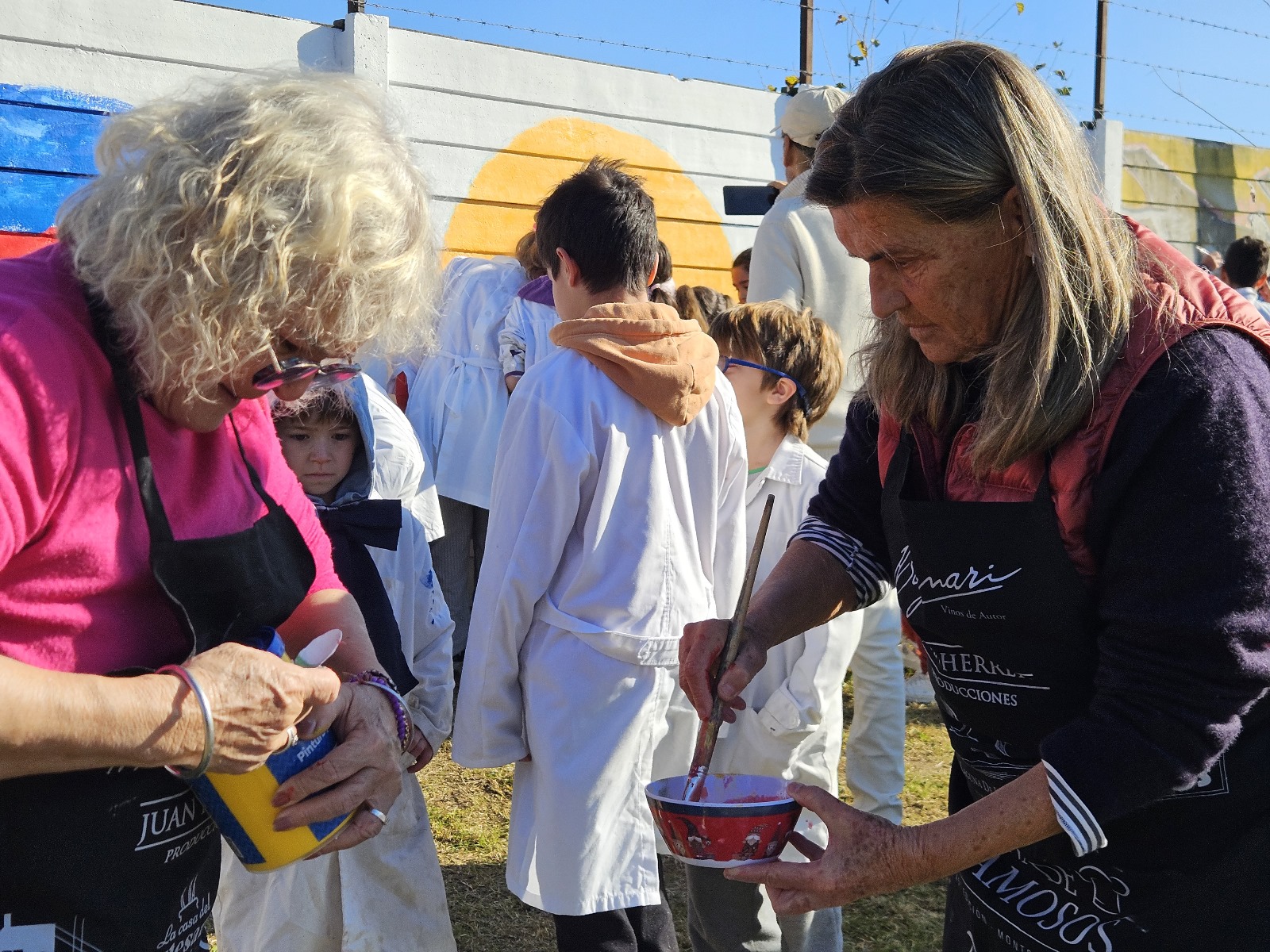 Infancias y adolescencias llenaron de color los muros de Canelones junto a Agó Páez Vilaró