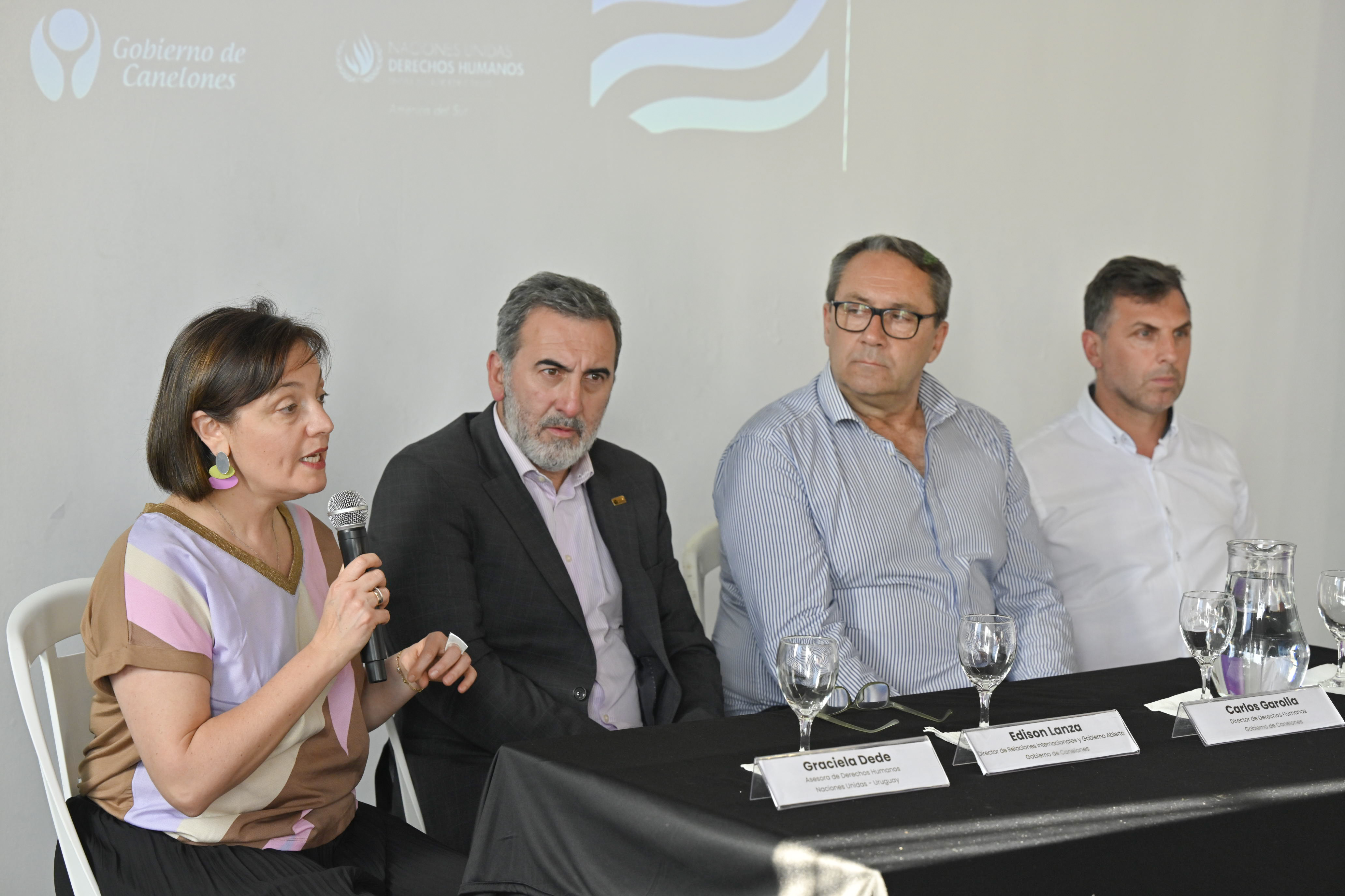 Graciela Dede, Asesora de Derechos Humanos de Naciones Unidas Uruguay, el Director de Relaciones Internacionales y Gobierno Abierto del Gobierno de Canelones, Edison Lanza, en la capacitación sobre el enfoque basado en derechos humanos en la planificación de los gobiernos municipales