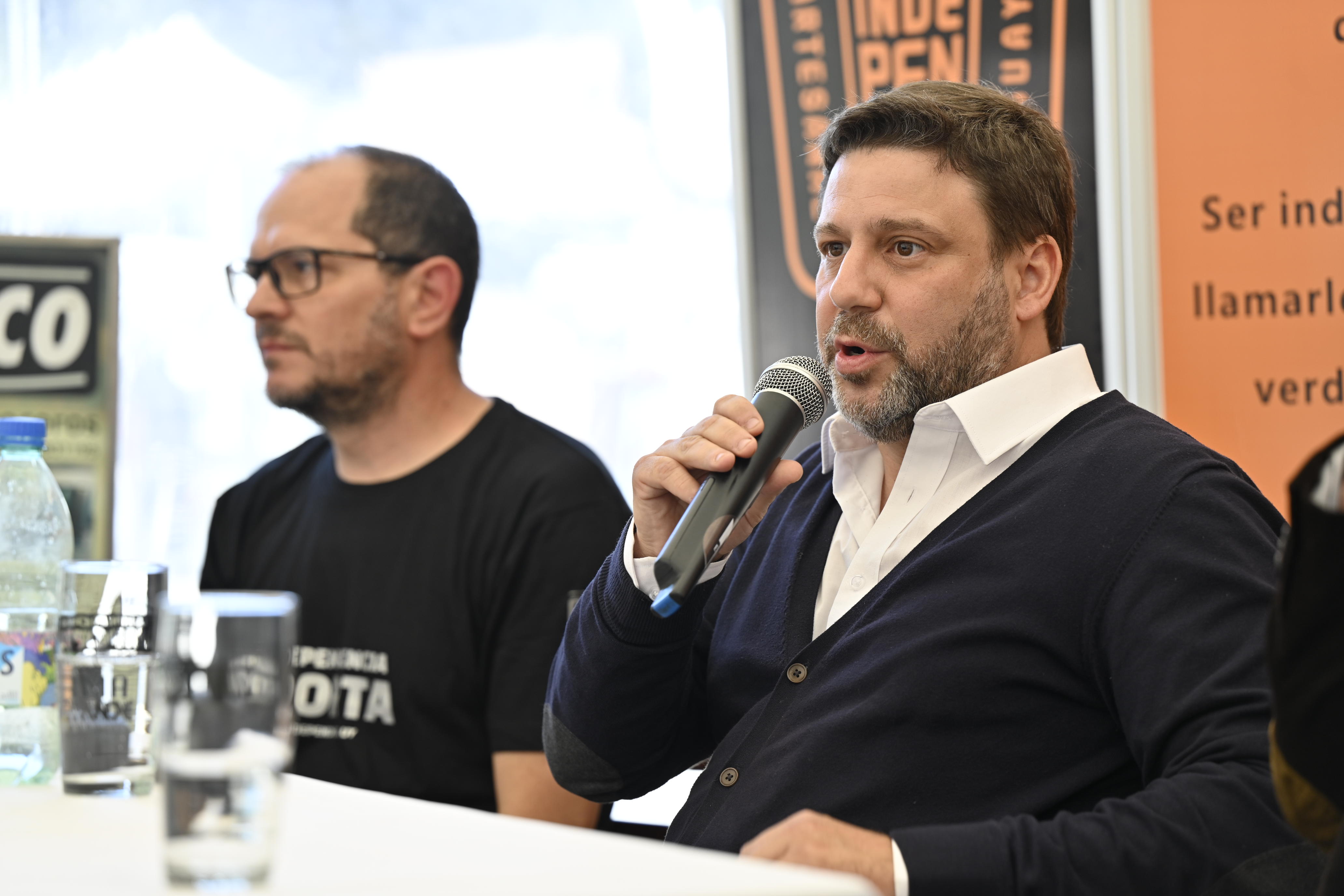 Presentación del sello que la identifica a la cervecería artesanal Presentación del sello que la identifica a la cervecería artesanal