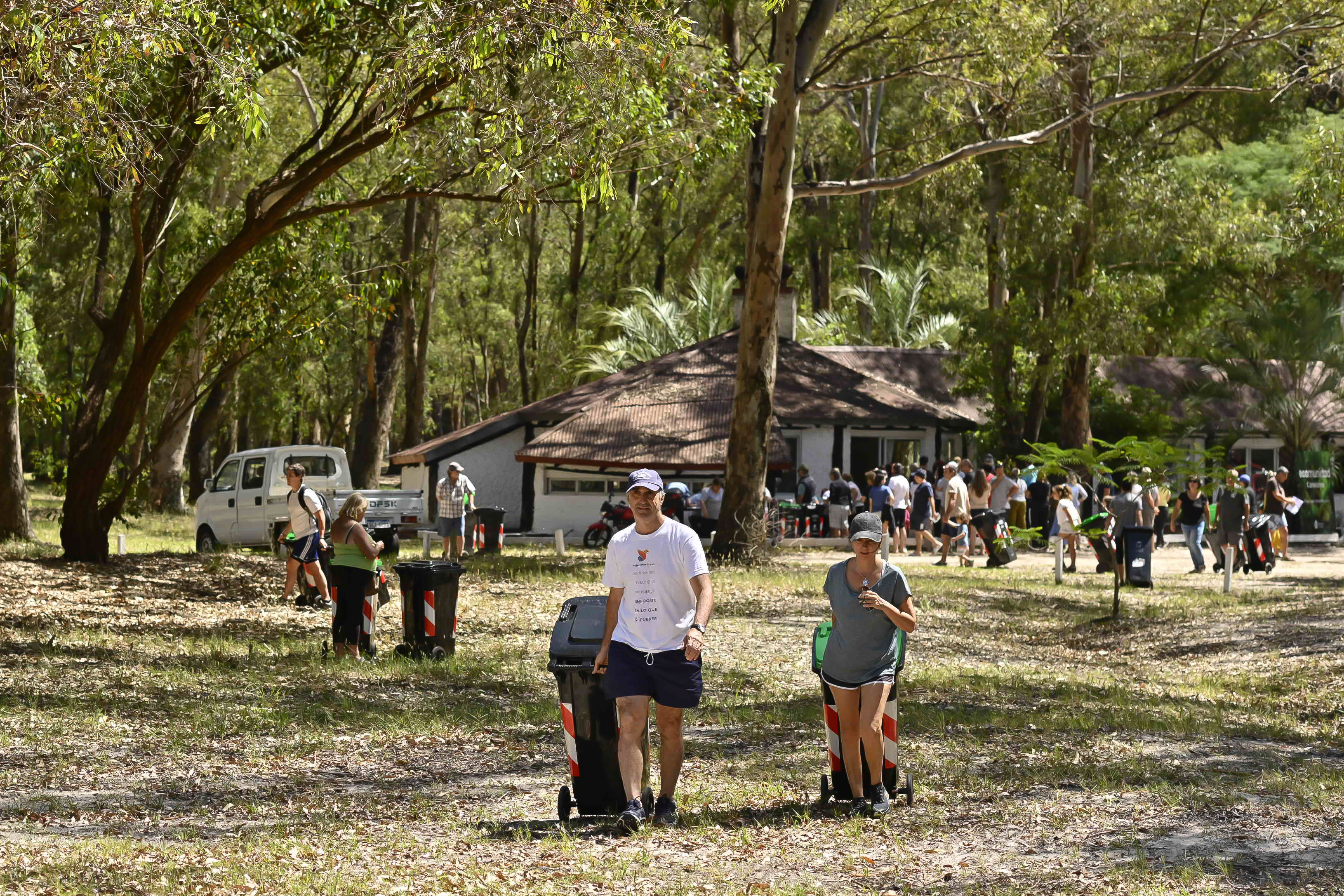 Gestión Ambiental entregó equipamiento para reciclaje domiciliario en Barra de Carrasco Gestión Ambiental entregó equipamiento para reciclaje domiciliario en Barra de Carrasco