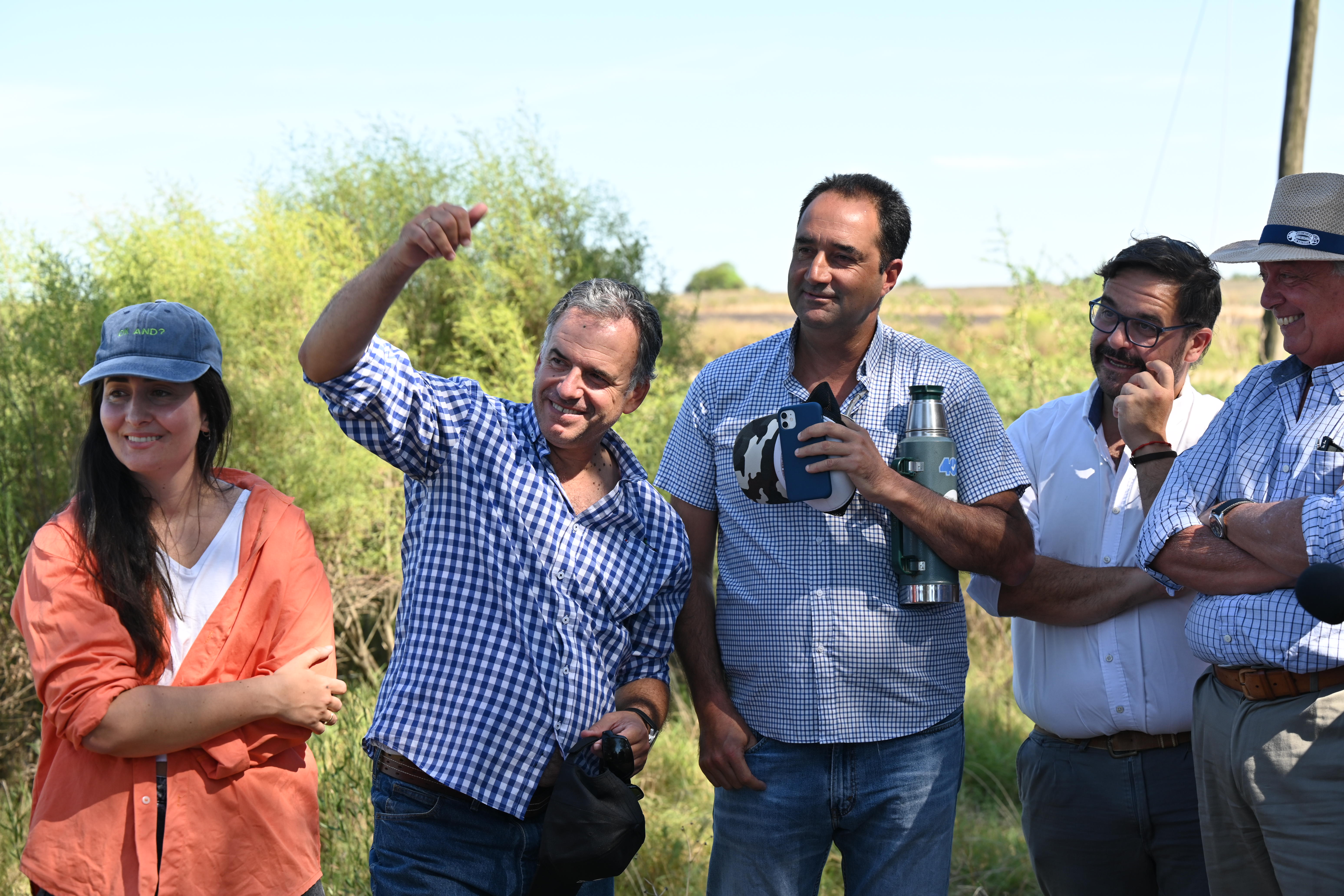 Intendente Orsi junto a autoridades nacionales y departamentales recorrieron el noreste y santoral canario evaluando el déficit hídrico Intendente Orsi junto a autoridades nacionales y departamentales recorrieron el noreste y santoral canario evaluando el déficit hídrico