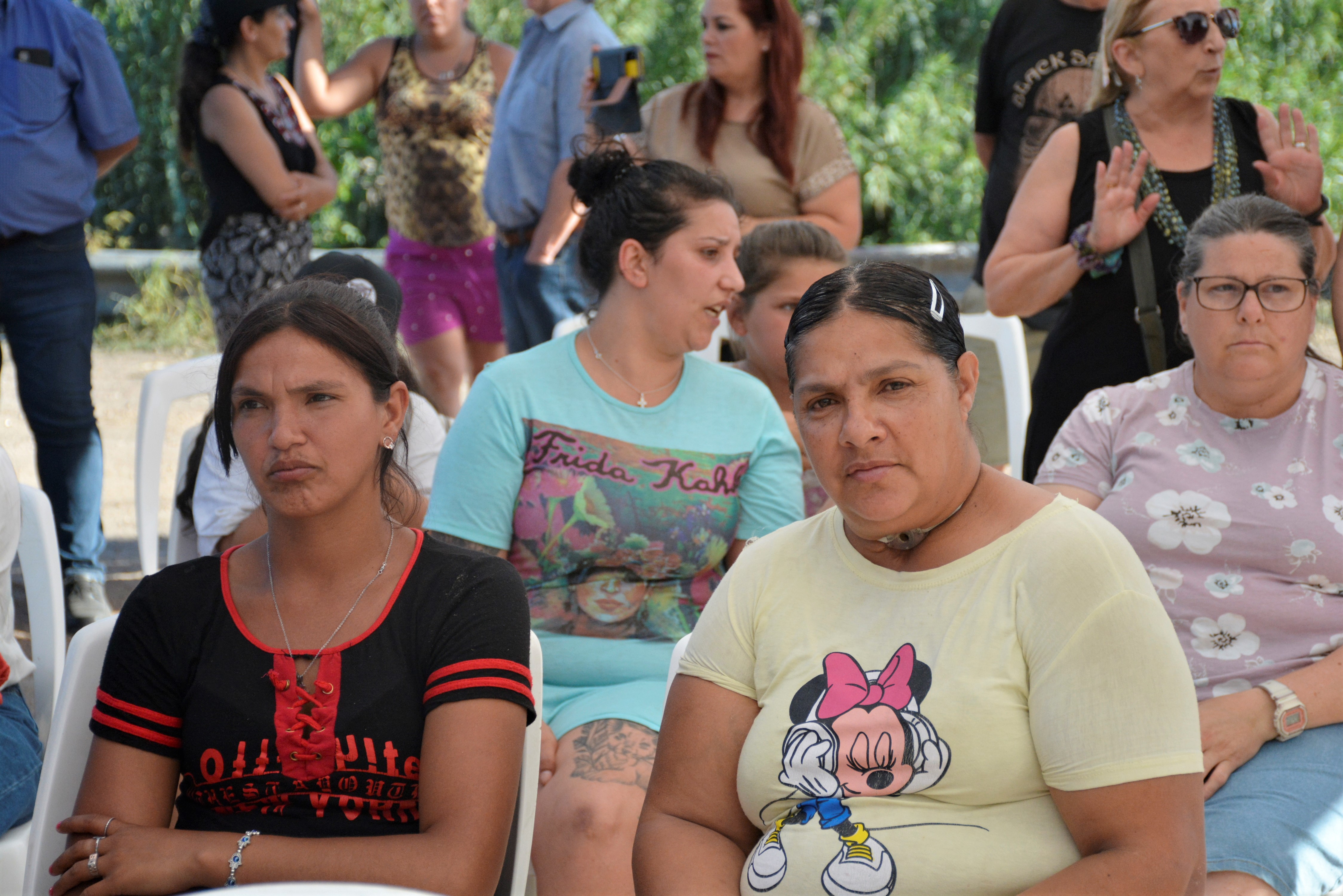 Vecinos y vecinas en la firma de contrato en La Paz Vecinos y vecinas en la firma de contrato en La Paz