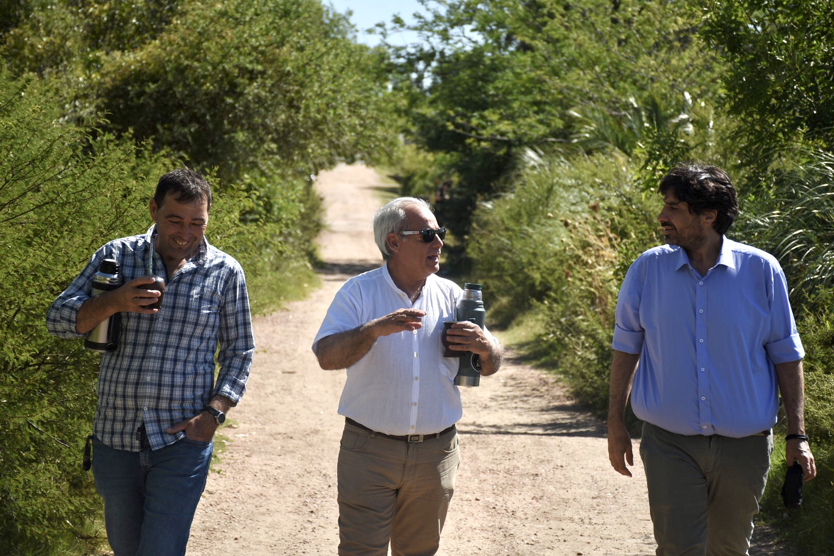 De izq. a der.: Alcalde interino de Los Cerrillos, Alfredo Moderneli, Director de Desarrollo Turístico, Horacio Yanes, e Intendente interino, Marcelo Metediera, en recorrida por Las Brujas De izq. a der.: Alcalde interino de Los Cerrillos, Alfredo Moderneli, Director de Desarrollo Turístico, Horacio Yanes, e Intendente interino, Marcelo Metediera, en recorrida por Las Brujas