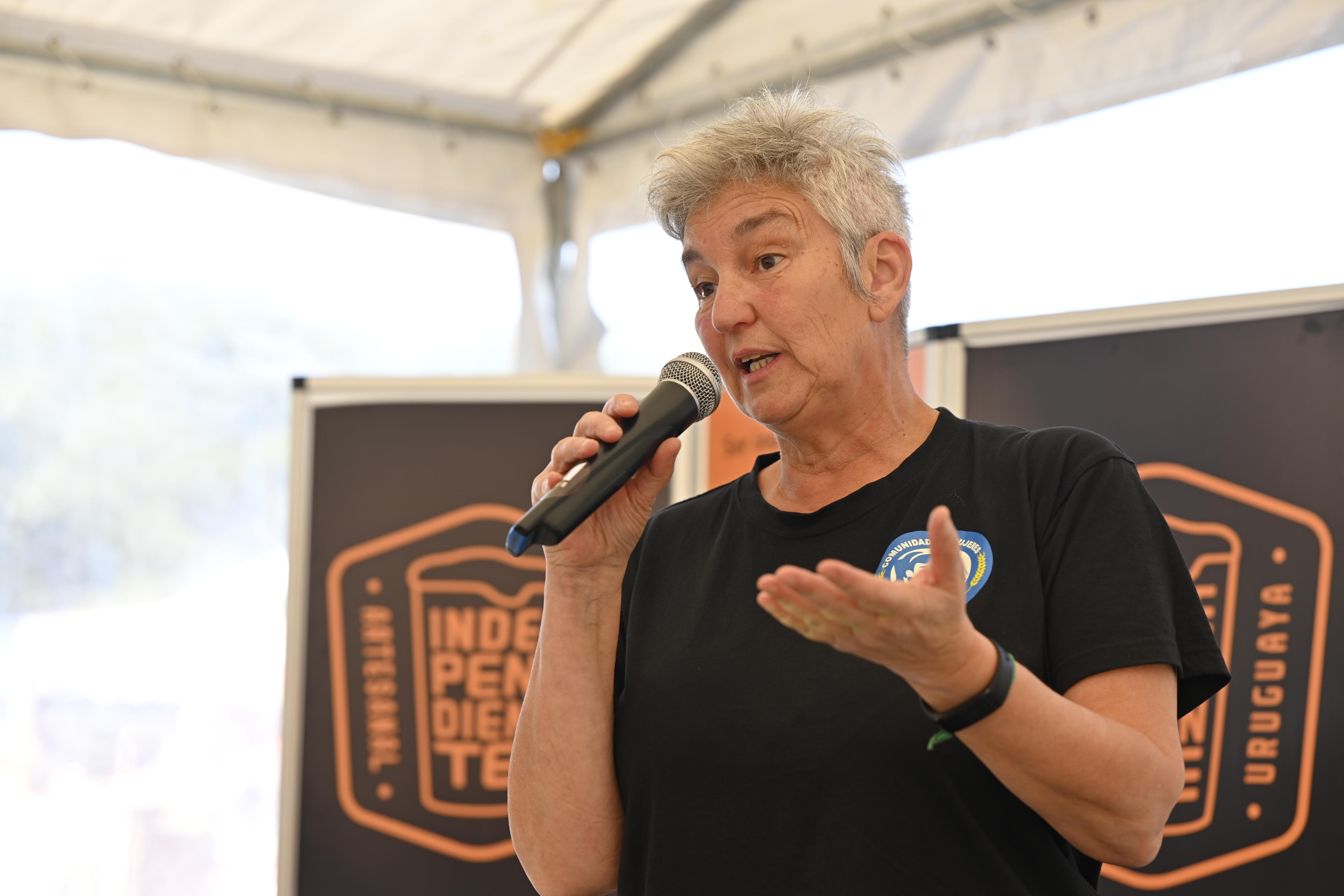 Presentación del sello que la identifica a la cervecería artesanal Presentación del sello que la identifica a la cervecería artesanal
