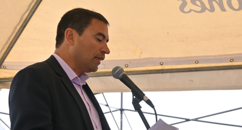 Alcalde de La Paz, Bruno Fernández, en inauguración del monumento en homenaje al artista Juan Antonio “Cacho” Cavo Alcalde de La Paz, Bruno Fernández, en inauguración del monumento en homenaje al artista Juan Antonio “Cacho” Cavo
