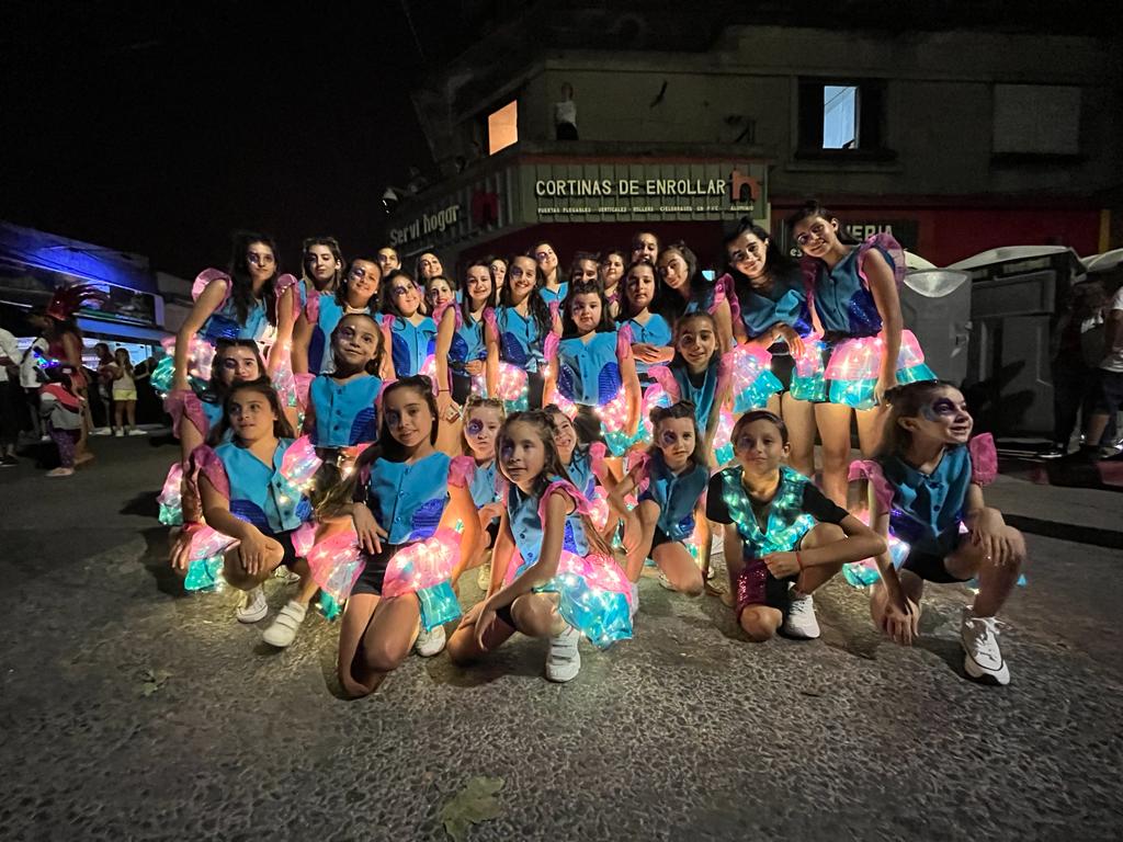 Se realizó el desfile inaugural de Carnaval en Canelones Se realizó el desfile inaugural de Carnaval en Canelones