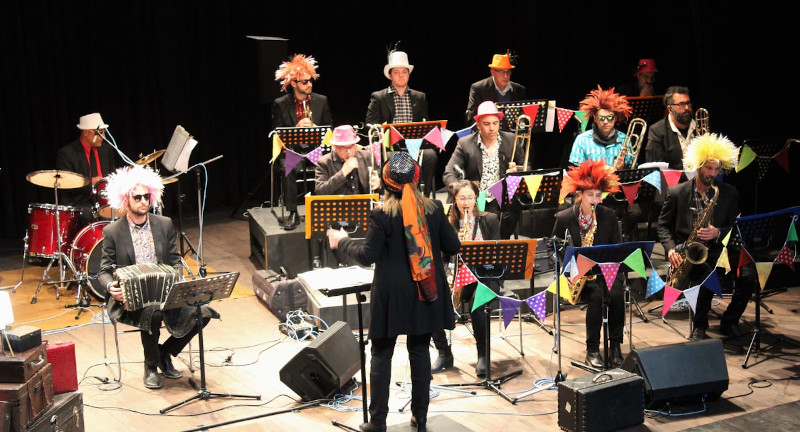 Más de 300 niños participaron del concierto didáctico Instrumentos en Familia de la Orquesta Departamental de Canelones Más de 300 niños participaron del concierto didáctico Instrumentos en Familia de la Orquesta Departamental de Canelones