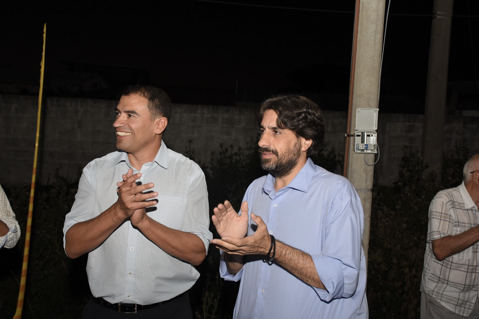 Alcalde del Municipio de La Paz, Bruno Fernández; Intendente interino de Canelones, Marcelo Metediera en la inauguración de luminarias en ciudad Alcalde del Municipio de La Paz, Bruno Fernández; Intendente interino de Canelones, Marcelo Metediera en la inauguración de luminarias en ciudad