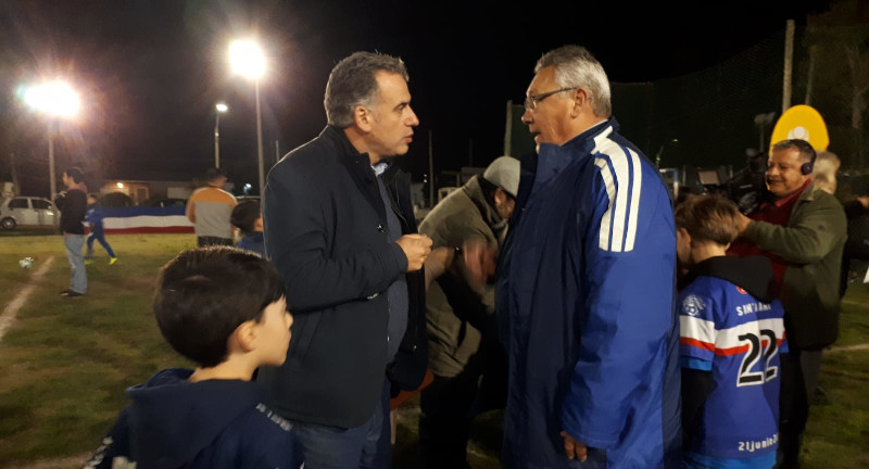 Se realizó firma de convenio e inauguración de luminarias en cancha de baby fútbol del club Santa Ana de Carrasco Se realizó firma de convenio e inauguración de luminarias en cancha de baby fútbol del club Santa Ana de Carrasco