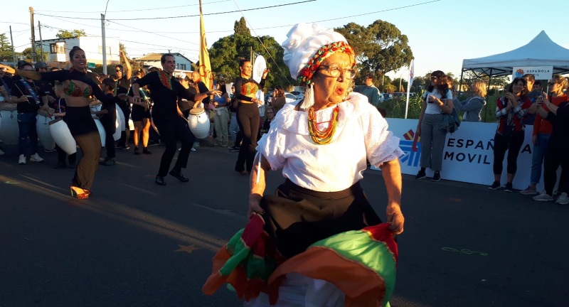 Llamadas otoñales de Ciudad de la Costa. La comparsa Shangrilonja participa del desfile. Llamadas otoñales de Ciudad de la Costa. La comparsa Shangrilonja participa del desfile.