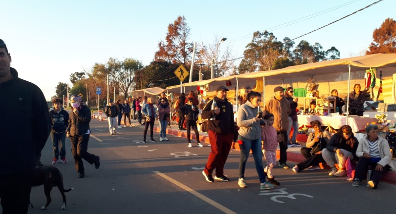 Con gran concurrencia, se realizó la Feria del Libro Canelones te leo y el Paseo Multicultural en el Centro Cívico Nicolich Con gran concurrencia, se realizó la Feria del Libro Canelones te leo y el Paseo Multicultural en el Centro Cívico Nicolich