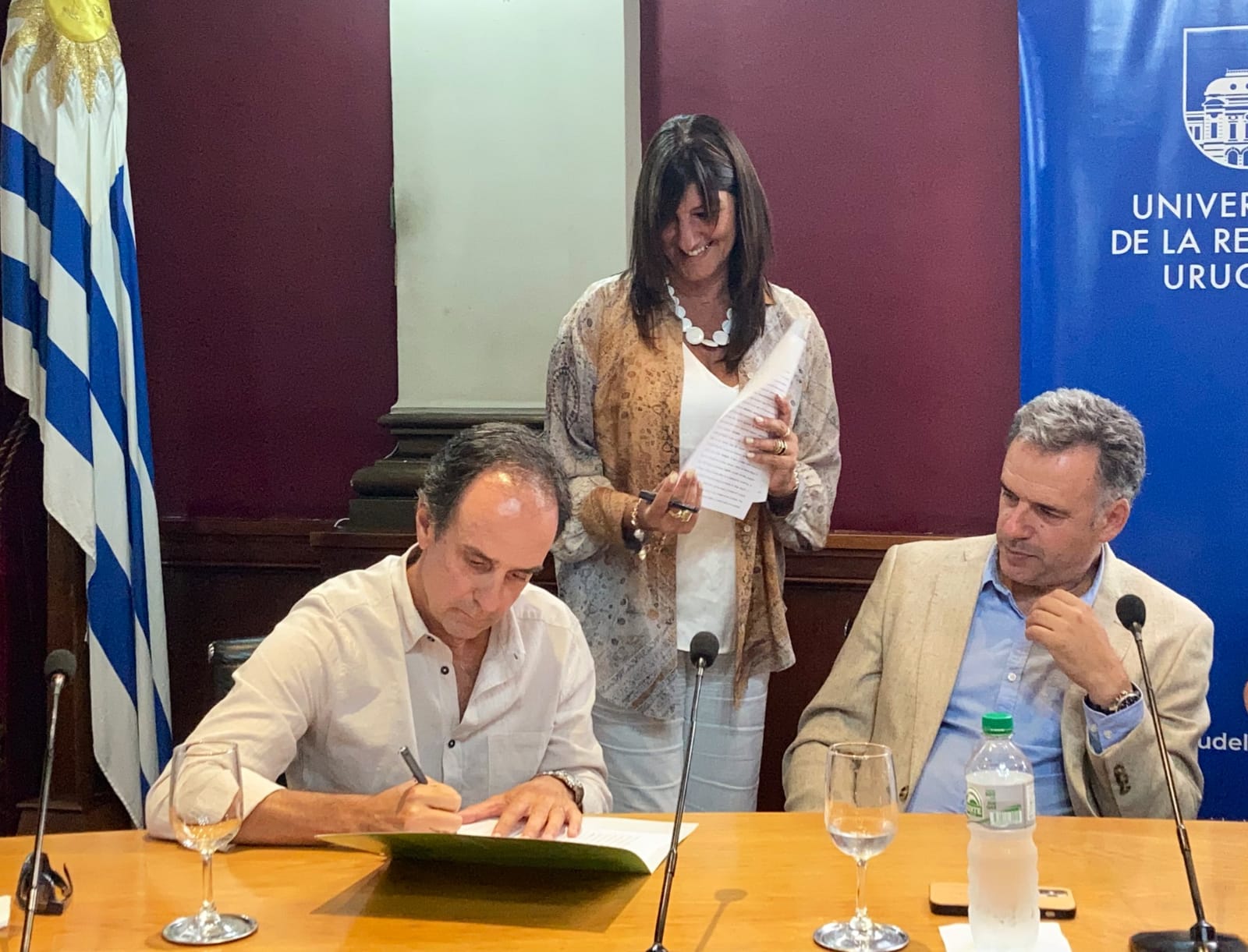 Intendencia de Canelones y Universidad de la República suscribieron varios convenios para la realización de distintos proyectos Intendencia de Canelones y Universidad de la República suscribieron varios convenios para la realización de distintos proyectos