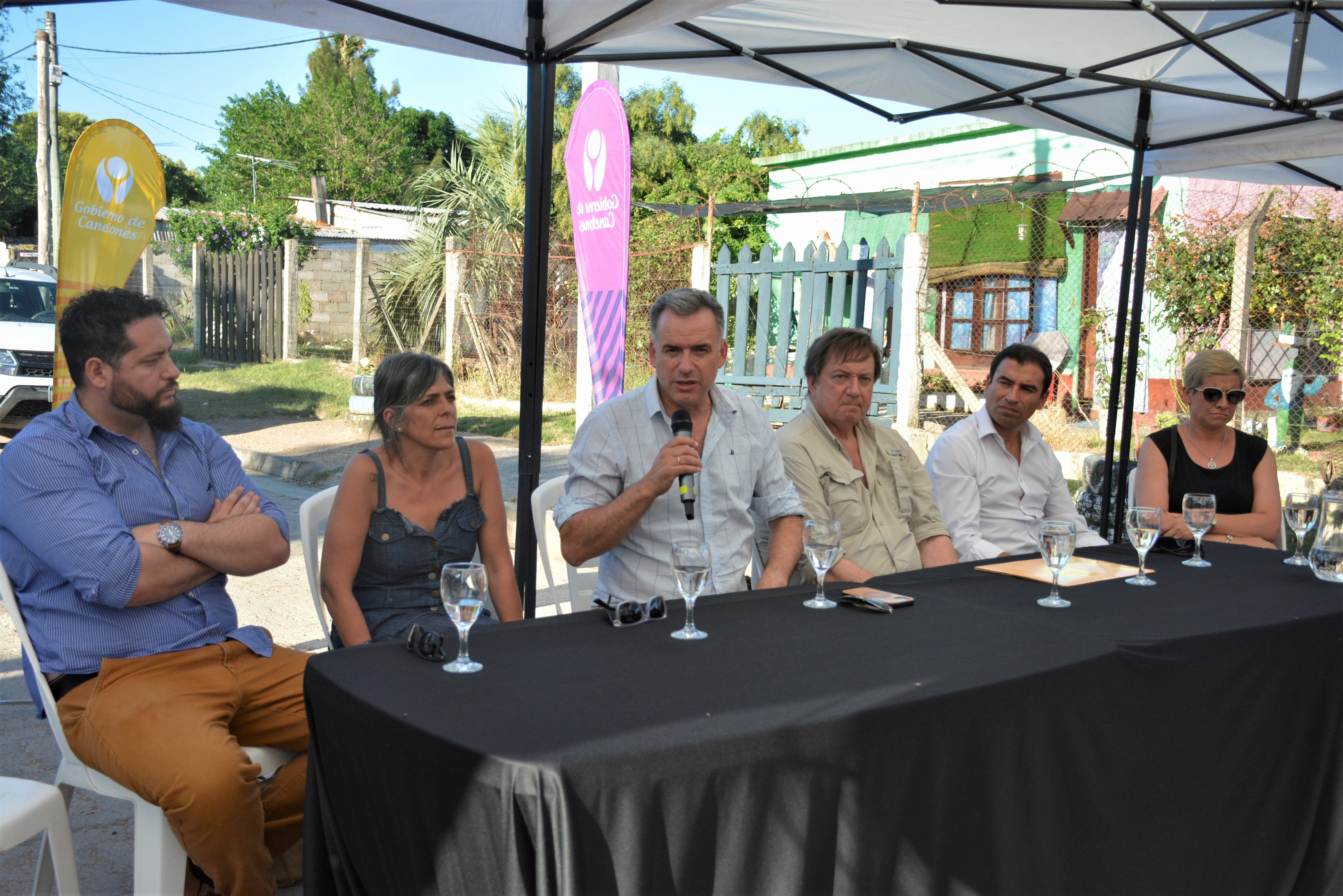 Autoridades departamentales y locales en la firma de contrato en La Paz Autoridades departamentales y locales en la firma de contrato en La Paz