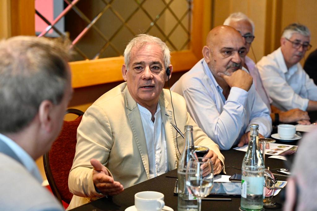 Autoridades de Loudoun visitaron Canelones e identificaron oportunidades de intercambio económico y cultural Autoridades de Loudoun visitaron Canelones e identificaron oportunidades de intercambio económico y cultural