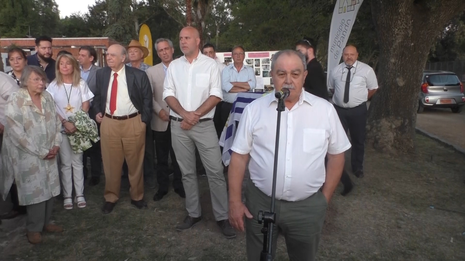 Alcalde de Pando, Alcides Pérez, en el acto en homenaje a Rosa Legnani