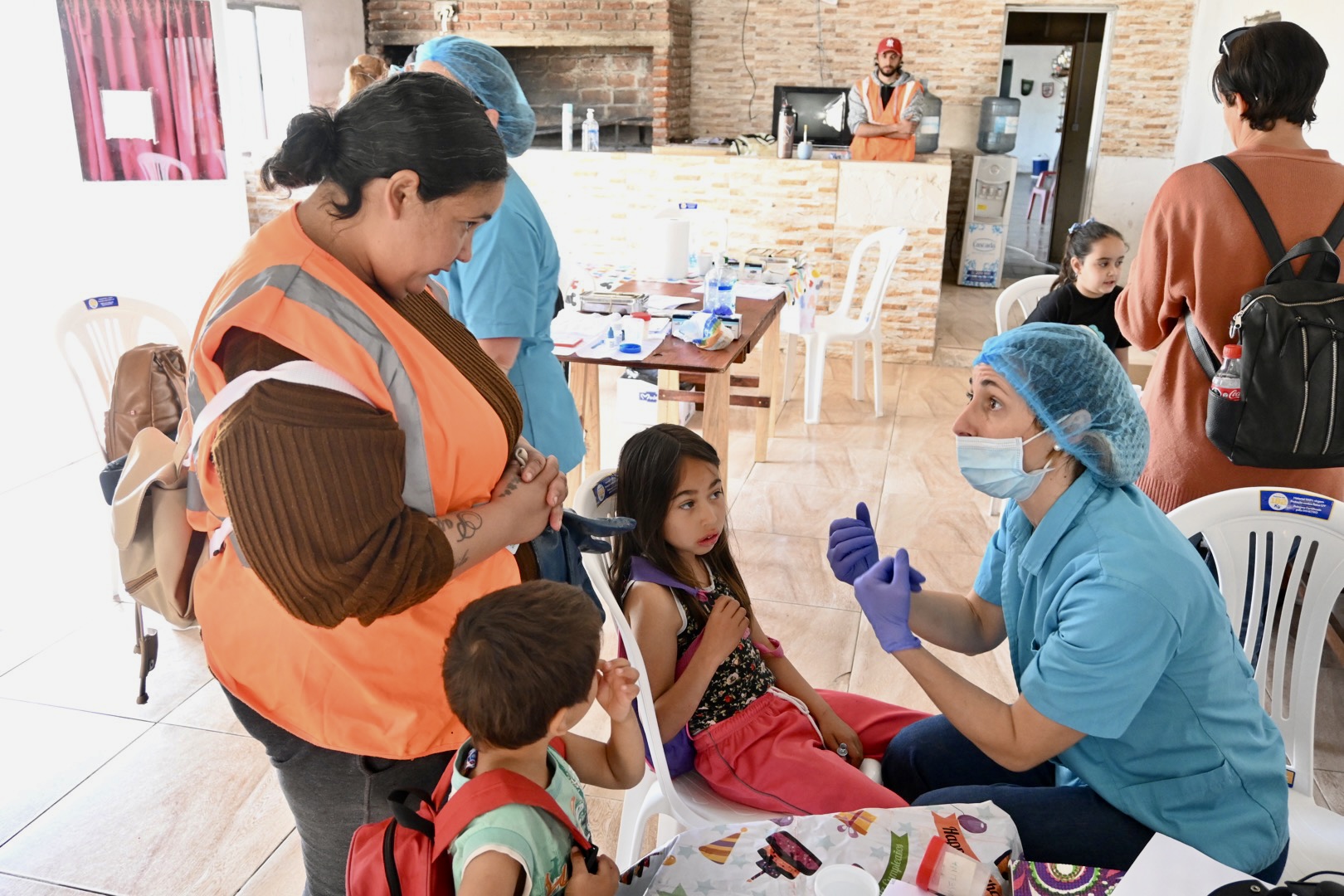 Atención a niñas y niños en el Plan de Salud Bucal Atención a niñas y niños en el Plan de Salud Bucal