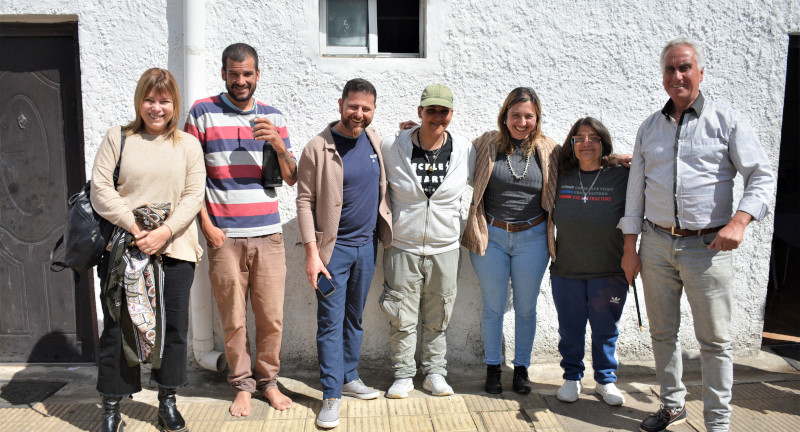 Autoridades de las intendencias de Canelones y Florida recorrieron el centro La Otra Esquina en Las Piedras