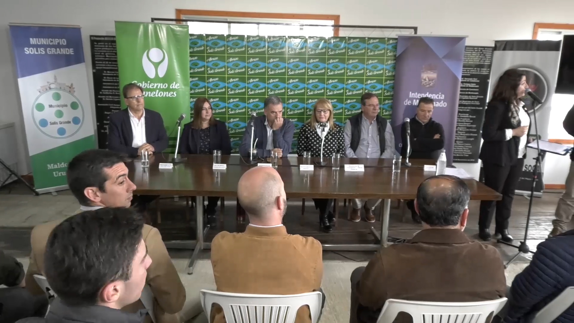 Autoridades en el lanzamiento del 9no Abrazo del Solis