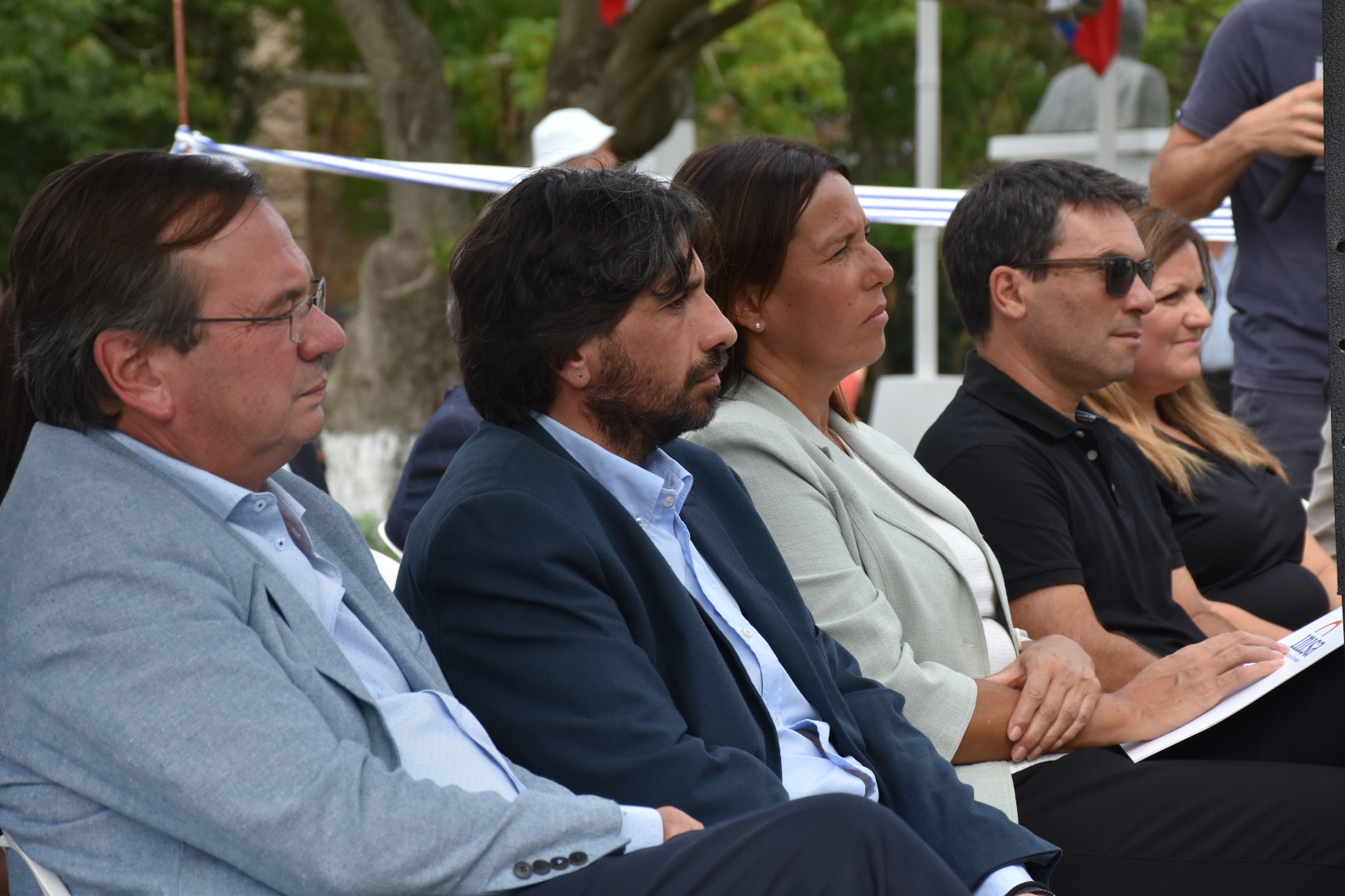 Autoridades nacionales y departamentales en inauguración de obras de pavimentación en Colonia Berro Autoridades nacionales y departamentales en inauguración de obras de pavimentación en Colonia Berro