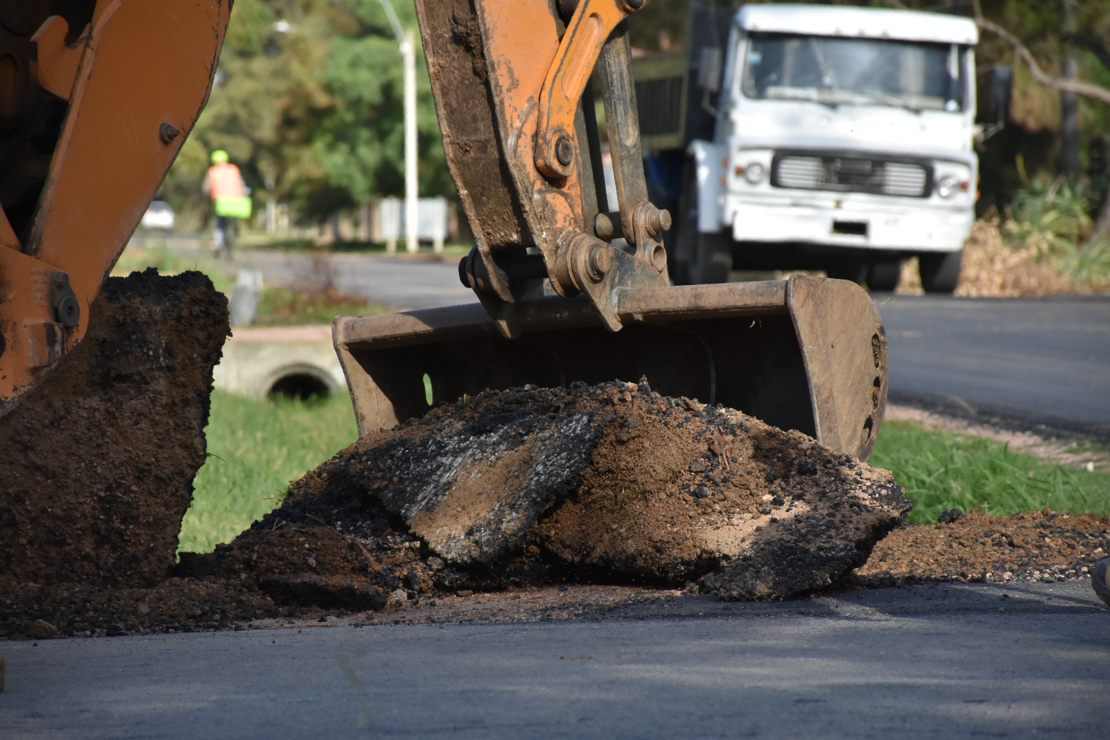 Avanzan obras de infraestructura vial en la calle Stella Maris de Ciudad de la Costa Avanzan obras de infraestructura vial en la calle Stella Maris de Ciudad de la Costa
