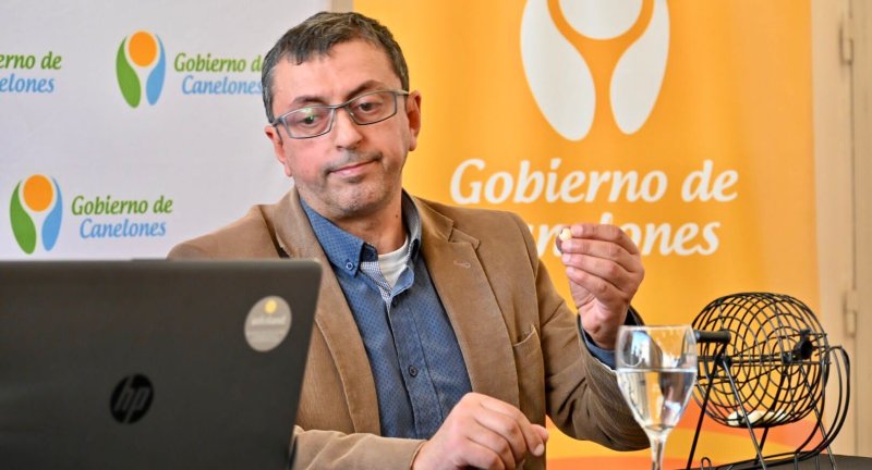 Se realizó el sorteo del llamado laboral de 32 puestos para realizar diferentes tareas en dependencias del Gobierno de Canelones