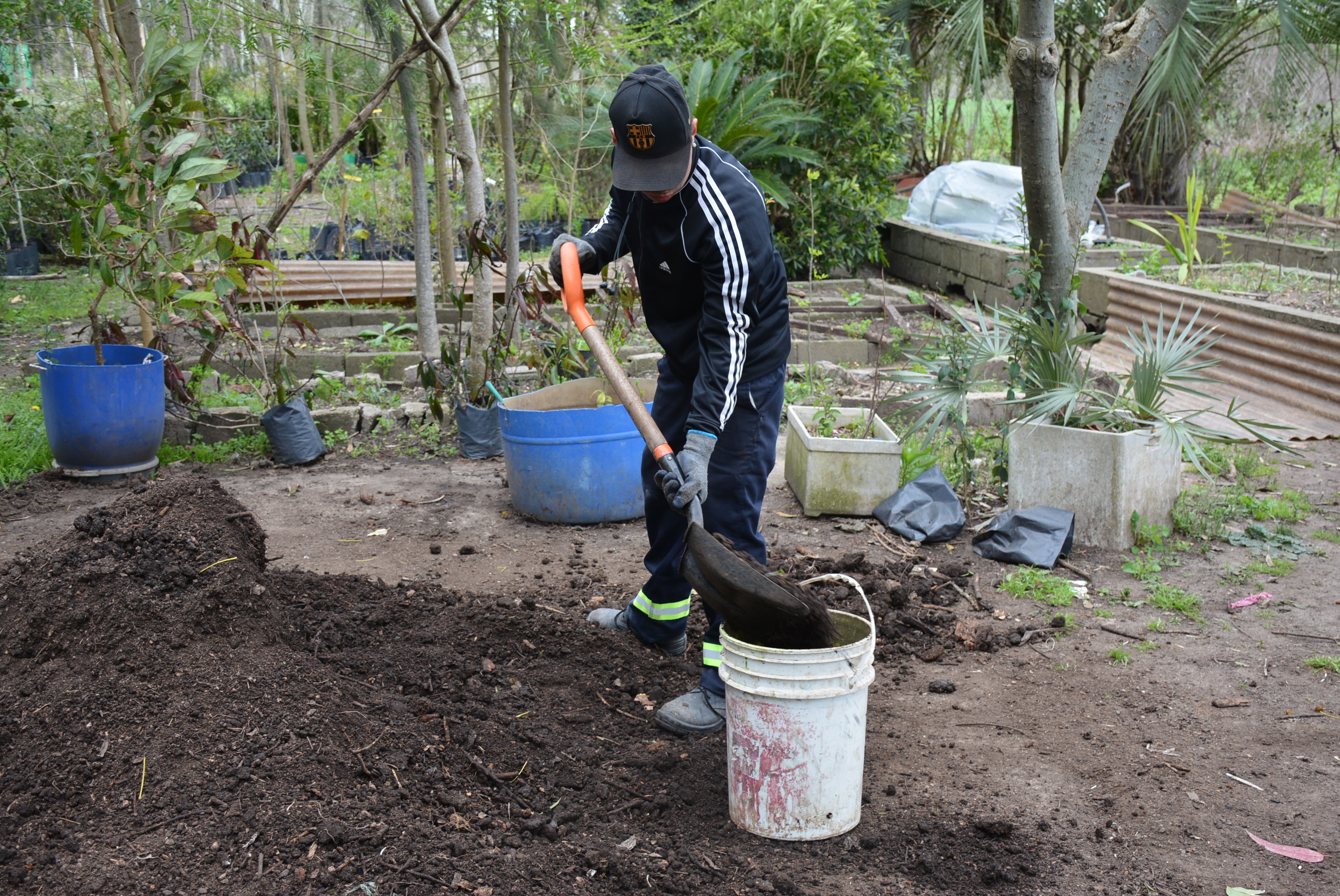 Beneficiarias de Jornales Solidarios en vivero de Canelones 2023 