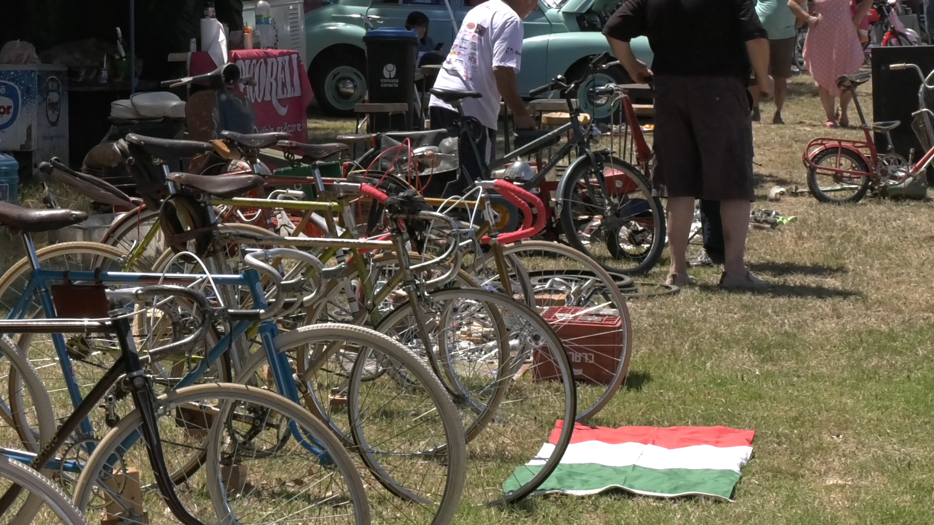 Encuentro de Bicicletas Antiguas y Micromotores clásicos en Atlántida Encuentro de Bicicletas Antiguas y Micromotores clásicos en Atlántida