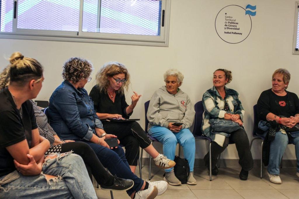 Mujeres rioplatenses Sembrando Futuro: Un intercambio de experiencias para promover la igualdad de género y el desarrollo sostenible Mujeres rioplatenses Sembrando Futuro: Un intercambio de experiencias para promover la igualdad de género y el desarrollo sostenible