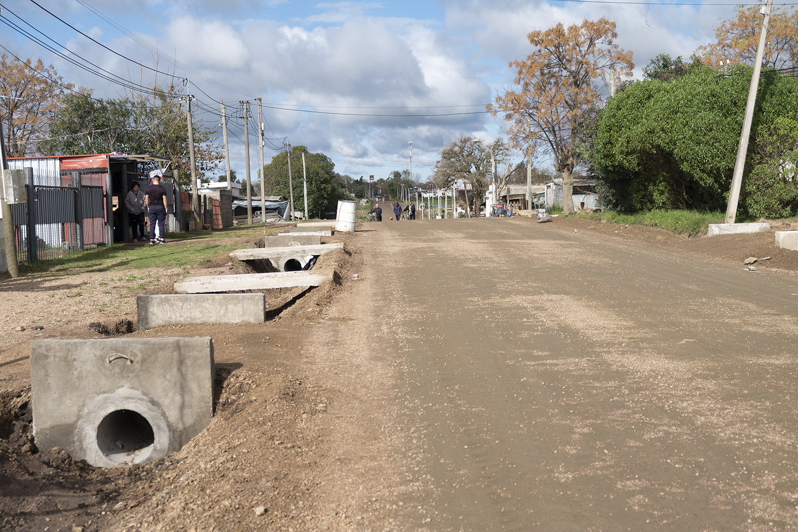 Avanzan las obras de pavimentación en Jardines de Campisteguy y Juana de Arco en el Municipio de Las Piedras Avanzan las obras de pavimentación en Jardines de Campisteguy y Juana de Arco en el Municipio de Las Piedras