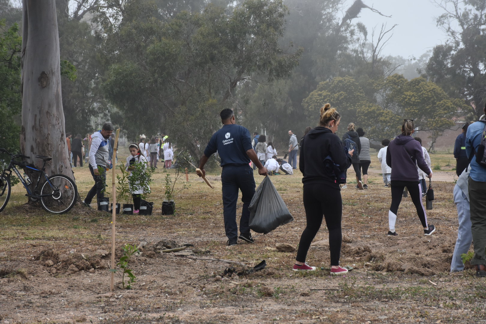 Comunidad participa de la decimosegunda plantación del Proyecto Canelón_