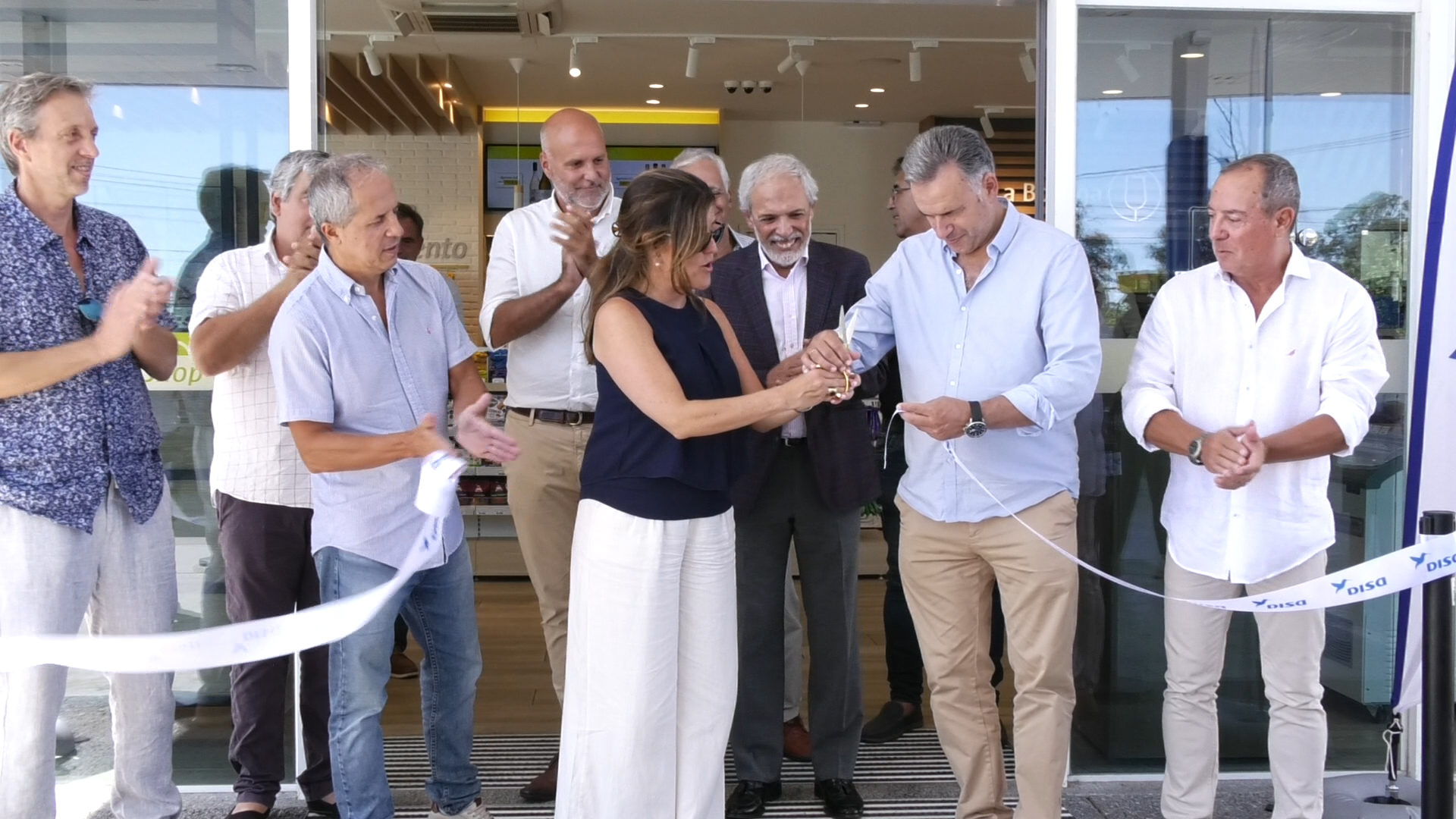 Intendente participó en inauguración de estación de servicio DISA en Atlántida Intendente participó en inauguración de estación de servicio DISA en Atlántida