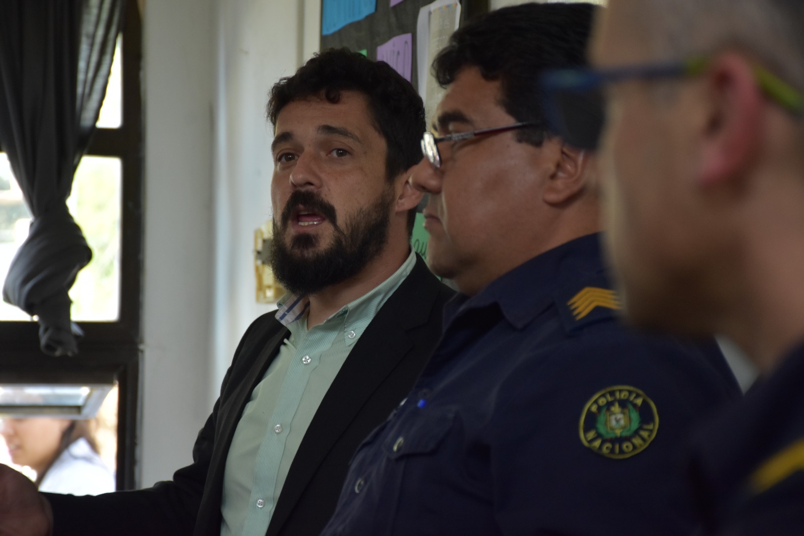 Director de Seguridad y Convivencia de la Intendencia de Canelones, Nicolás Guillenea, en el primer taller en Escuela N 229 de Lagomar Director de Seguridad y Convivencia de la Intendencia de Canelones, Nicolás Guillenea, en el primer taller en Escuela N 229 de Lagomar