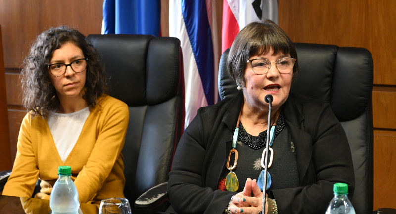 Intendencia concedió en comodato una fracción de la Plaza Mayor de La Floresta a la Comisión Pro Fomento Balneario Biarritz Intendencia concedió en comodato una fracción de la Plaza Mayor de La Floresta a la Comisión Pro Fomento Balneario Biarritz