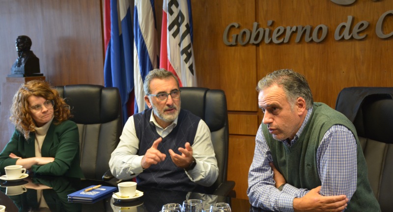 El Intendente Yamandú Orsi mantuvo una reunión de trabajo con el Coordinador Residente de Naciones Unidas en Uruguay, Pablo Ruiz Hiebra El Intendente Yamandú Orsi mantuvo una reunión de trabajo con el Coordinador Residente de Naciones Unidas en Uruguay, Pablo Ruiz Hiebra