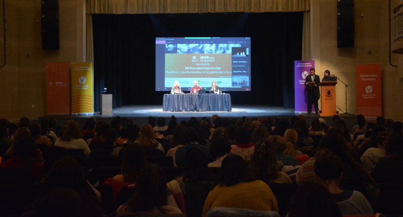 Seminario 1000 días para toda la vida. Desafíos y oportunidades en la gestación y la crianza, desarrollado en el Complejo Cultural Politeama. Seminario 1000 días para toda la vida. Desafíos y oportunidades en la gestación y la crianza, desarrollado en el Complejo Cultural Politeama.