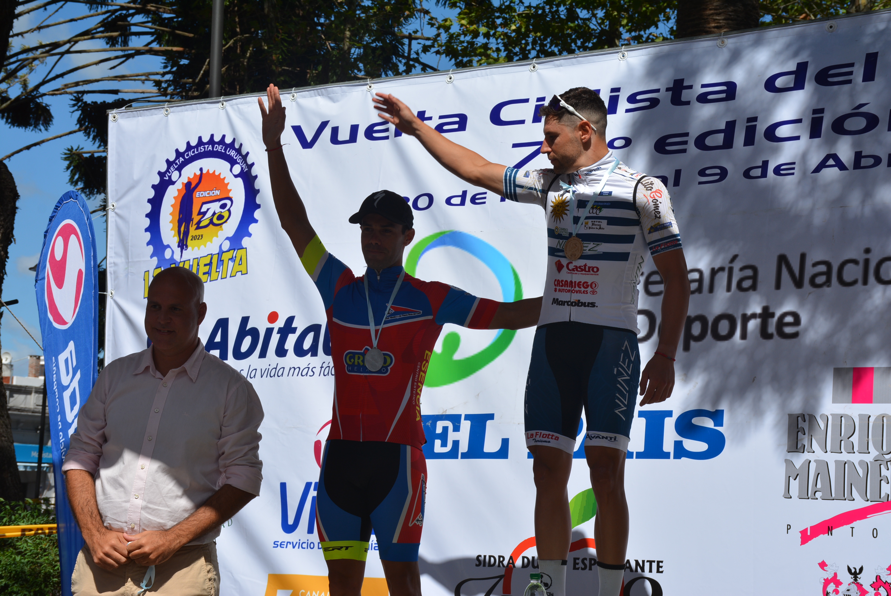 Vuelta Ciclista 2023: llegada de la primera etapa y podio en ciudad de Canelones Vuelta Ciclista 2023: llegada de la primera etapa y podio en ciudad de Canelones