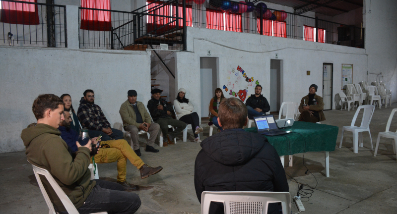 Reunión de trabajo por la exportanción de calabacín realizada en la Comisión de Fomento Rural Arenales de Migues Reunión de trabajo por la exportanción de calabacín realizada en la Comisión de Fomento Rural Arenales de Migues