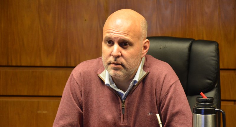Secretario General de la Intendencia de Canelones, Francisco Legnani, en diálogo bilateral entre el Gobiernos de Canelones y Quilmes. Secretario General de la Intendencia de Canelones, Francisco Legnani, en diálogo bilateral entre el Gobiernos de Canelones y Quilmes.