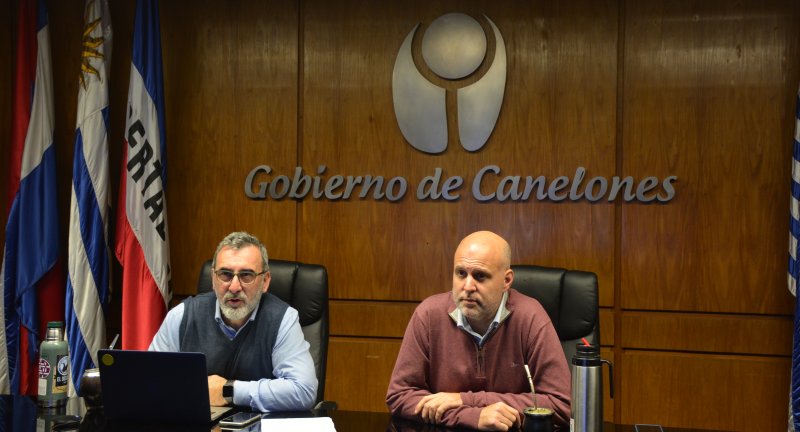 El Director de Relaciones Internacionales de Canelones, Edison Lanza, y el Secretario General de la Intendencia de Canelones, Francisco Legnani, en diálogo bilateral entre el Gobiernos de Canelones y Quilmes. El Director de Relaciones Internacionales de Canelones, Edison Lanza, y el Secretario General de la Intendencia de Canelones, Francisco Legnani, en diálogo bilateral entre el Gobiernos de Canelones y Quilmes.