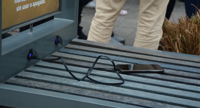 Se inauguraron tótems y bancos solares en San Jacinto, en el marco del proyecto Localidades eficientes Se inauguraron tótems y bancos solares en San Jacinto, en el marco del proyecto Localidades eficientes