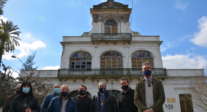 Palacio Lacueva - Santa Lucía