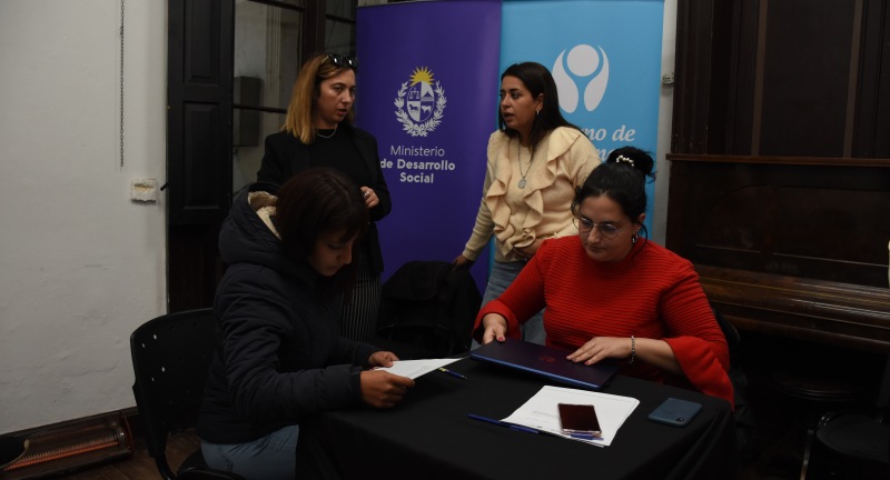 Lanzamiento del programa Accesos en la Casa de la Cultura de Santa Lucía Lanzamiento del programa Accesos en la Casa de la Cultura de Santa Lucía