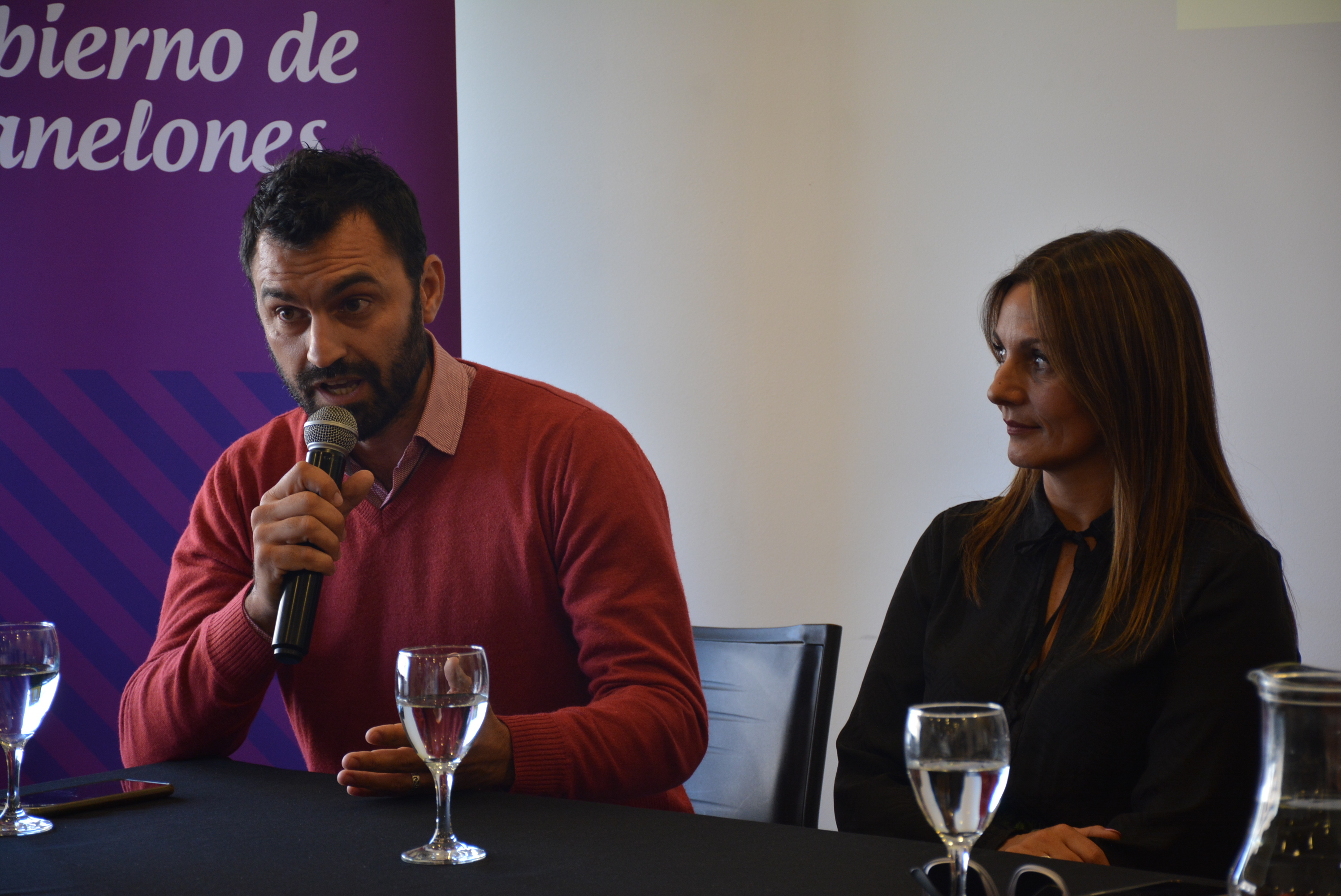 Se realizó el lanzamiento del programa El libro que faltaba para promover la lectura de libros nacionales en bibliotecas de todo el departamento Se realizó el lanzamiento del programa El libro que faltaba para promover la lectura de libros nacionales en bibliotecas de todo el departamento