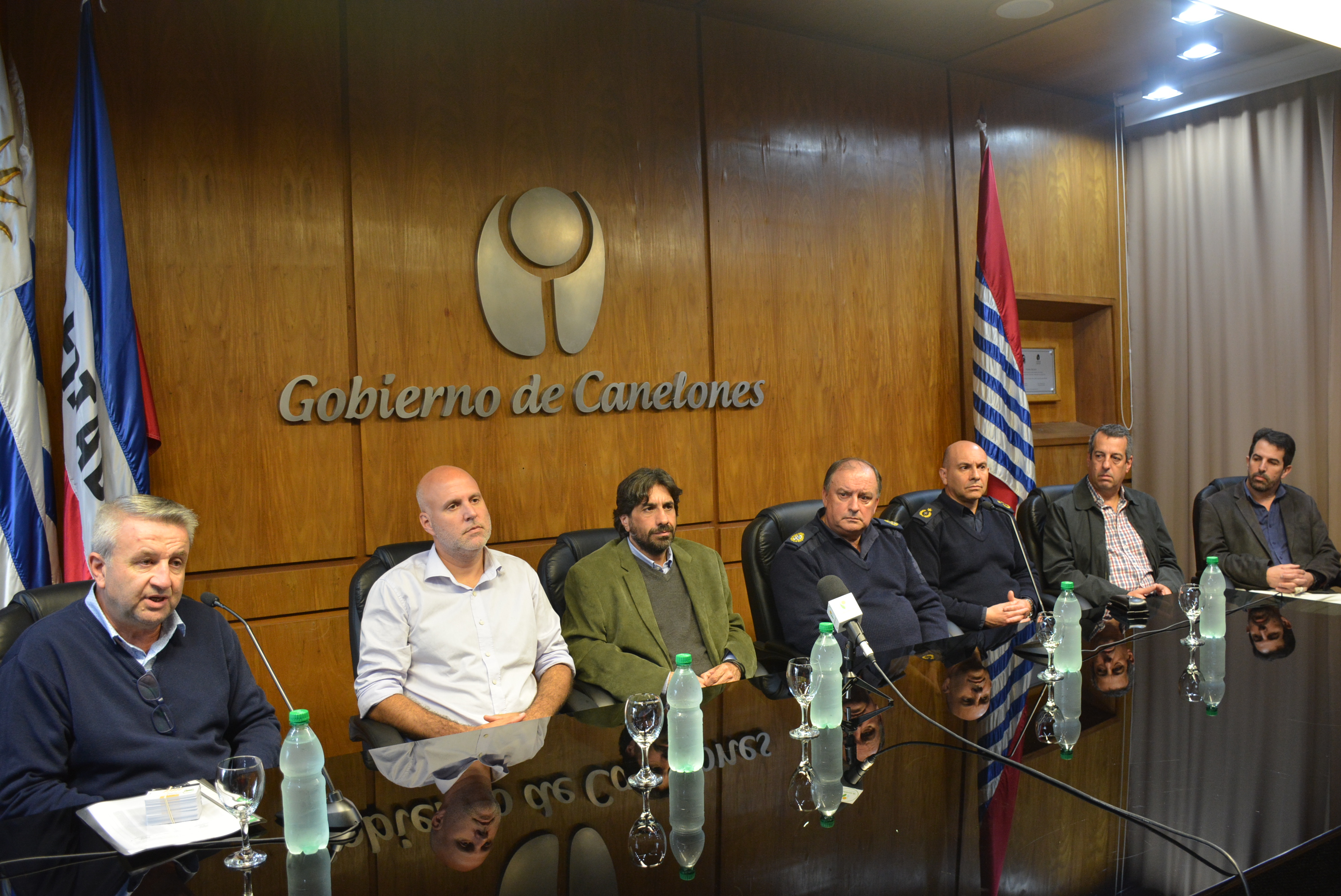 Gobierno de Canelones entregó 60 tarjetas STM a funcionarias/os del Ministerio del Interior Gobierno de Canelones entregó 60 tarjetas STM a funcionarias/os del Ministerio del Interior