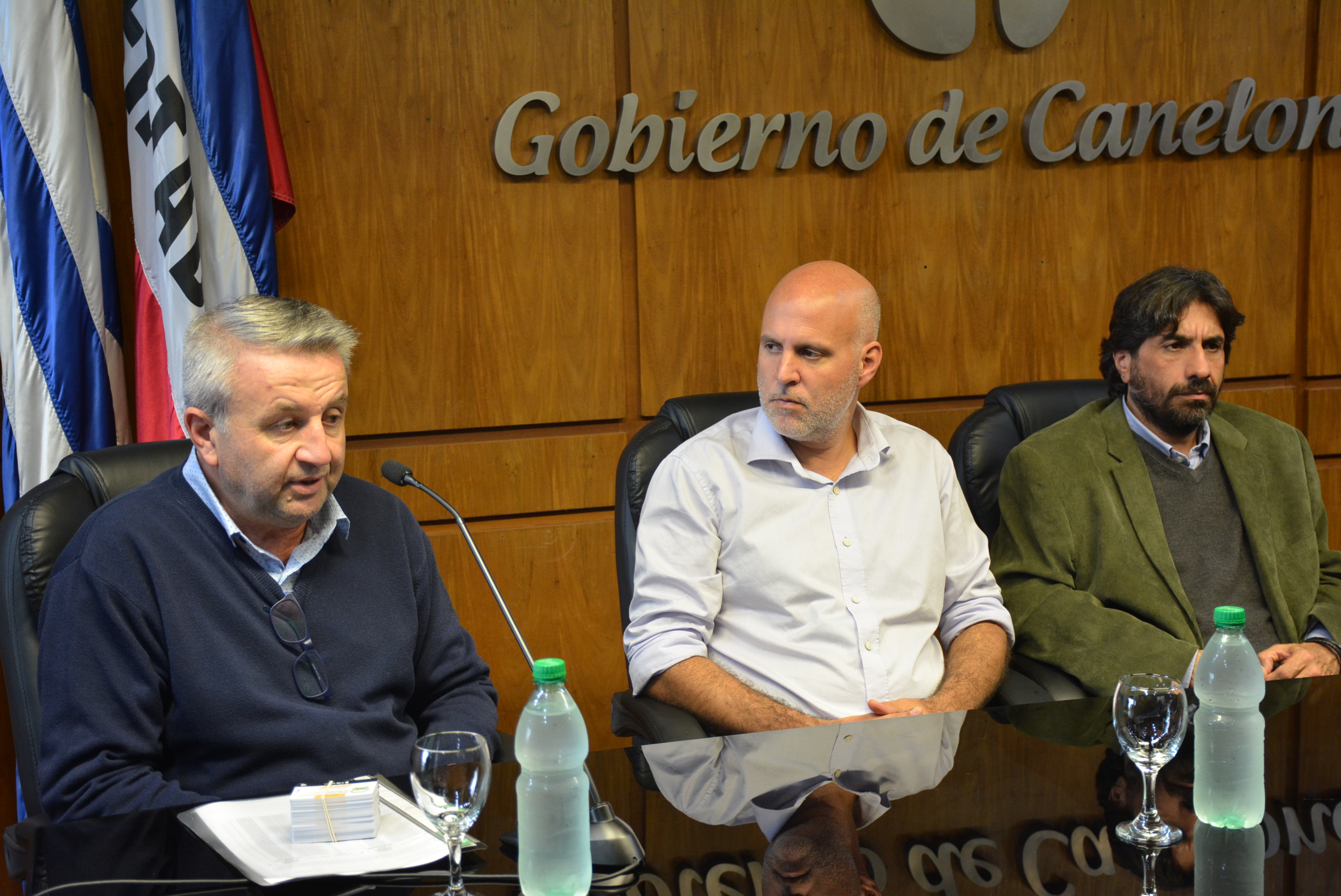 Gobierno de Canelones entregó 60 tarjetas STM a funcionarias/os del Ministerio del Interior Gobierno de Canelones entregó 60 tarjetas STM a funcionarias/os del Ministerio del Interior