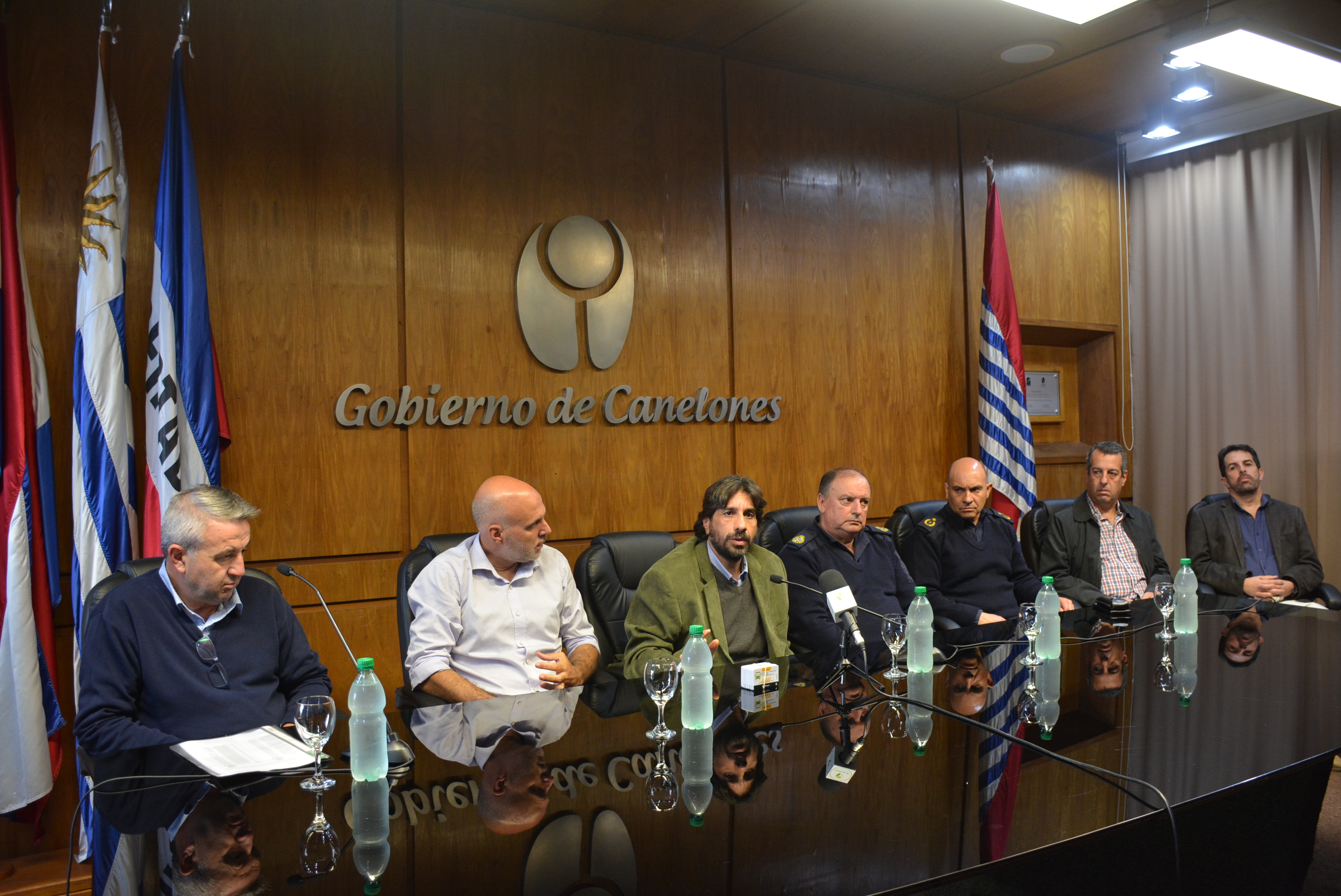 Gobierno de Canelones entregó 60 tarjetas STM a funcionarias/os del Ministerio del Interior Gobierno de Canelones entregó 60 tarjetas STM a funcionarias/os del Ministerio del Interior