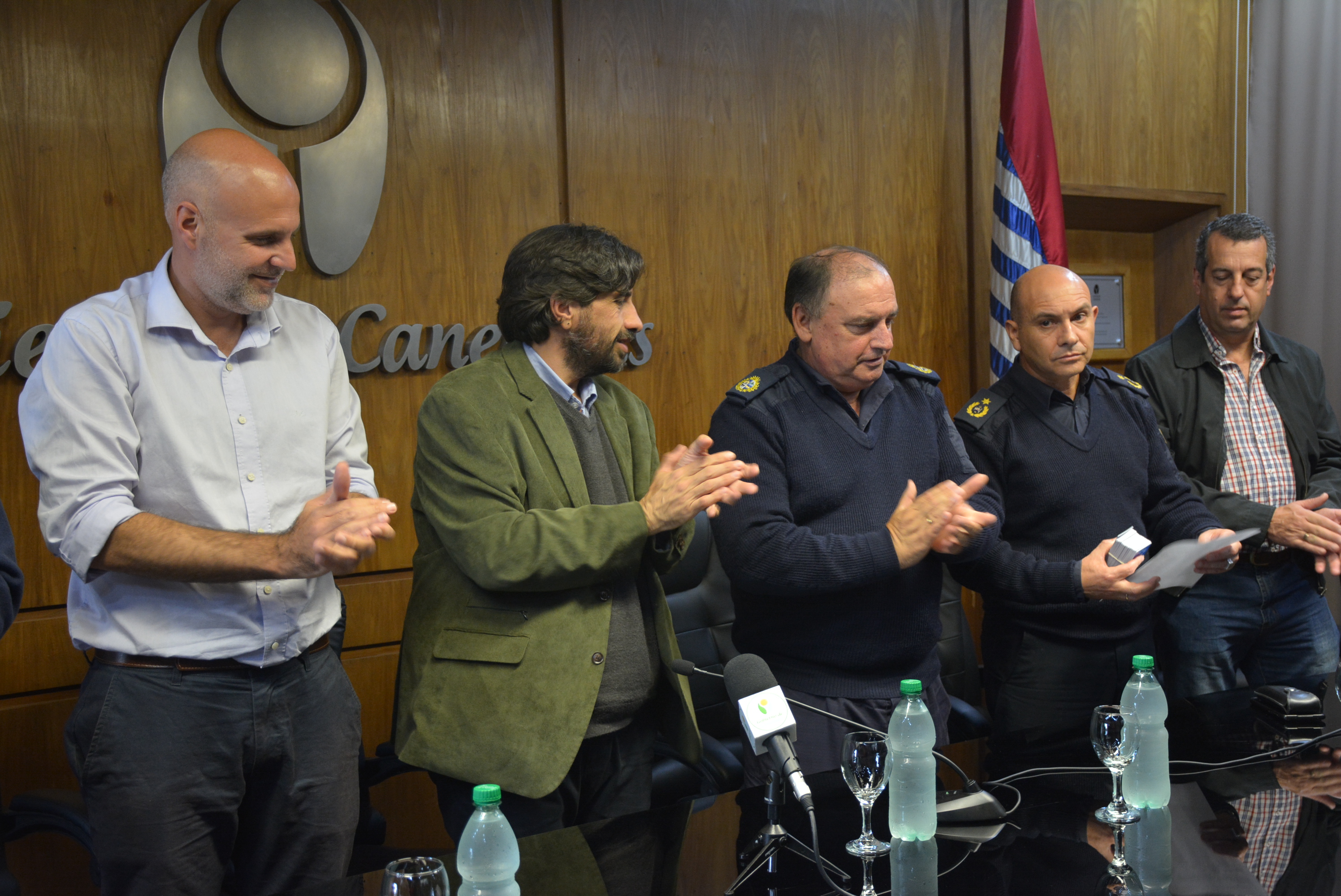 Gobierno de Canelones entregó 60 tarjetas STM a funcionarias/os del Ministerio del Interior Gobierno de Canelones entregó 60 tarjetas STM a funcionarias/os del Ministerio del Interior